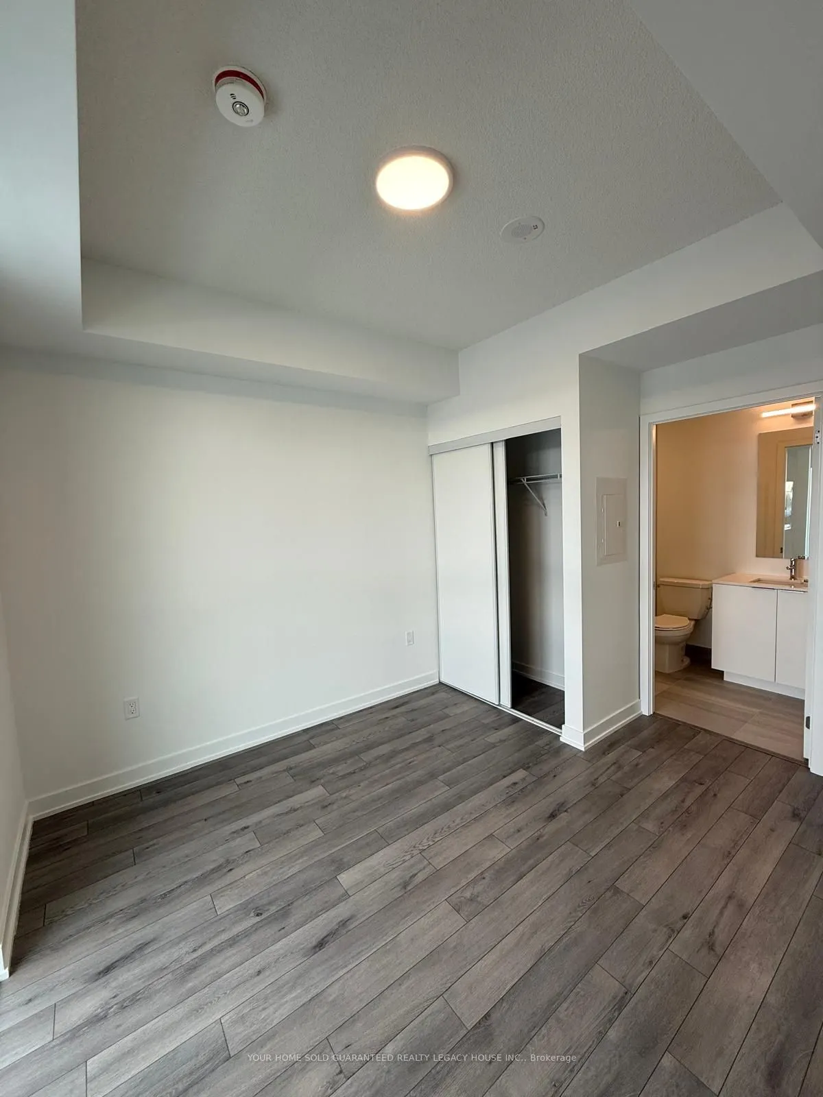 15 Skyridge Drive #406