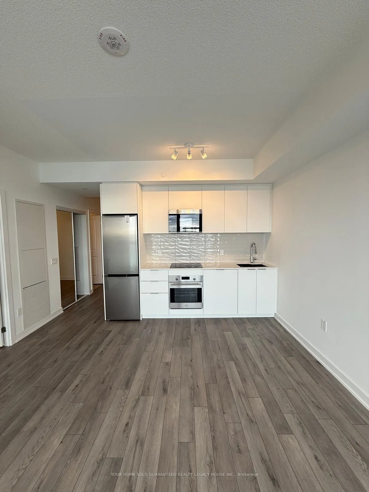 15 Skyridge Drive #406