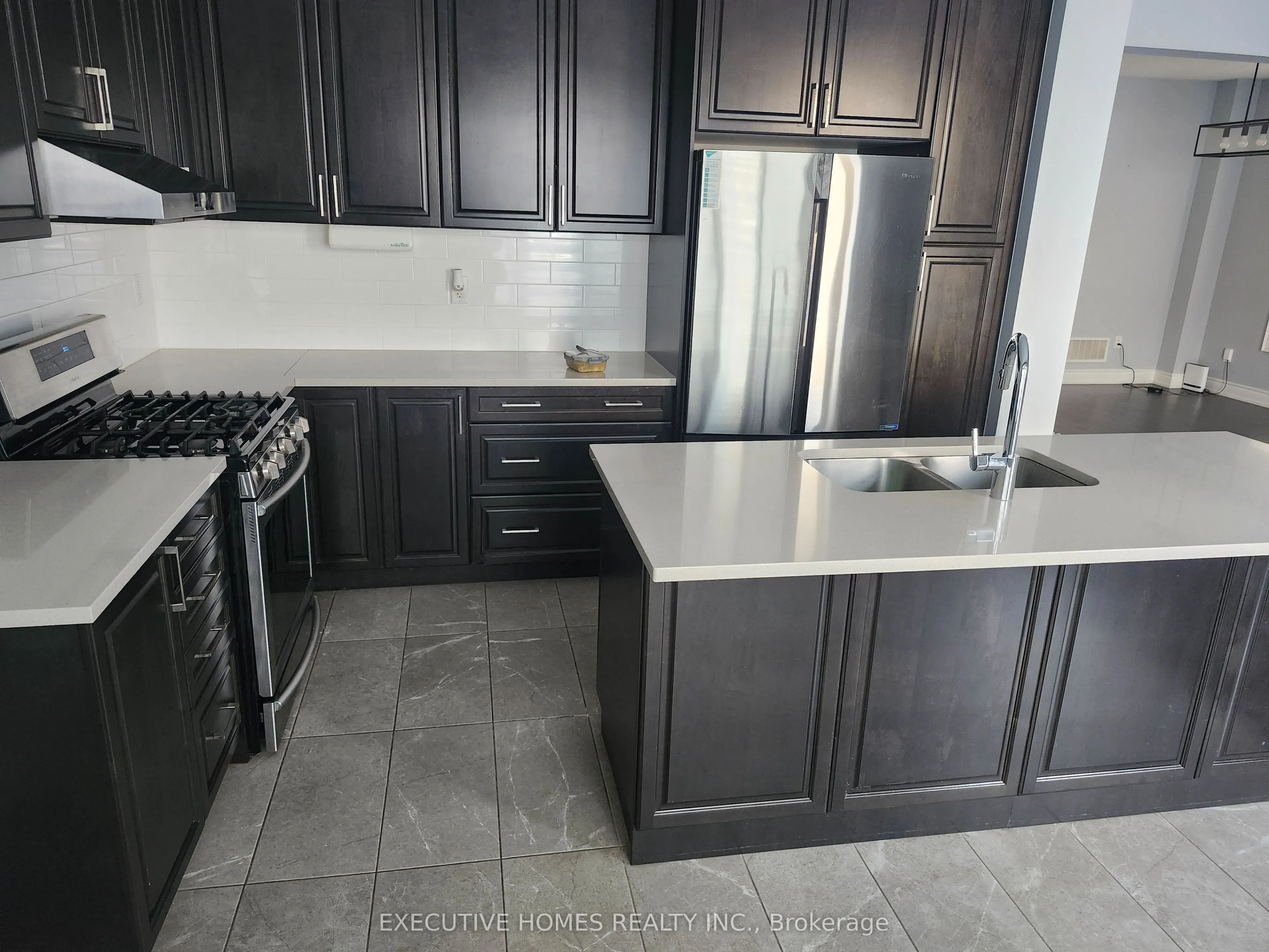 1221 Raspberry Terrace