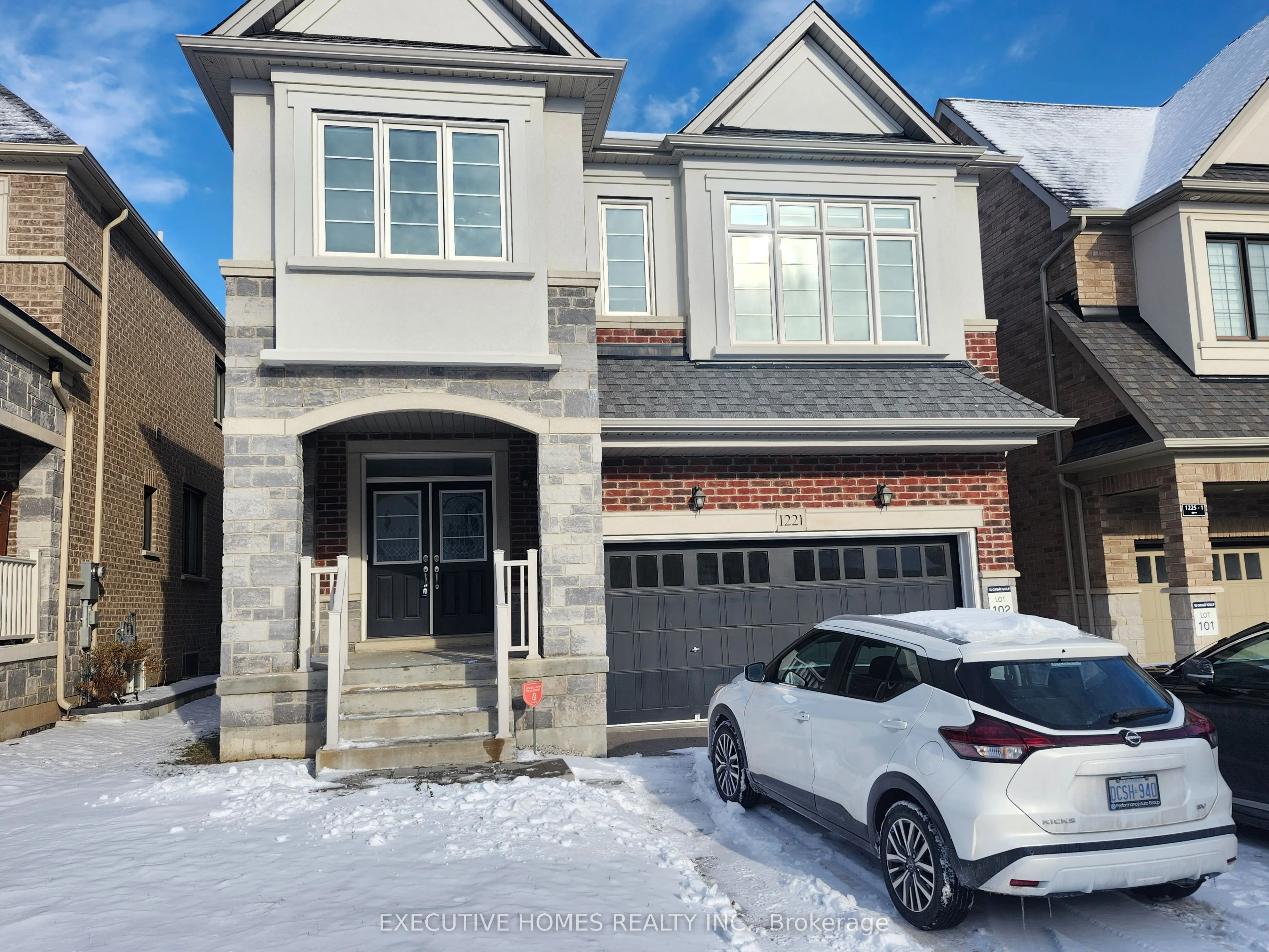 1221 Raspberry Terrace