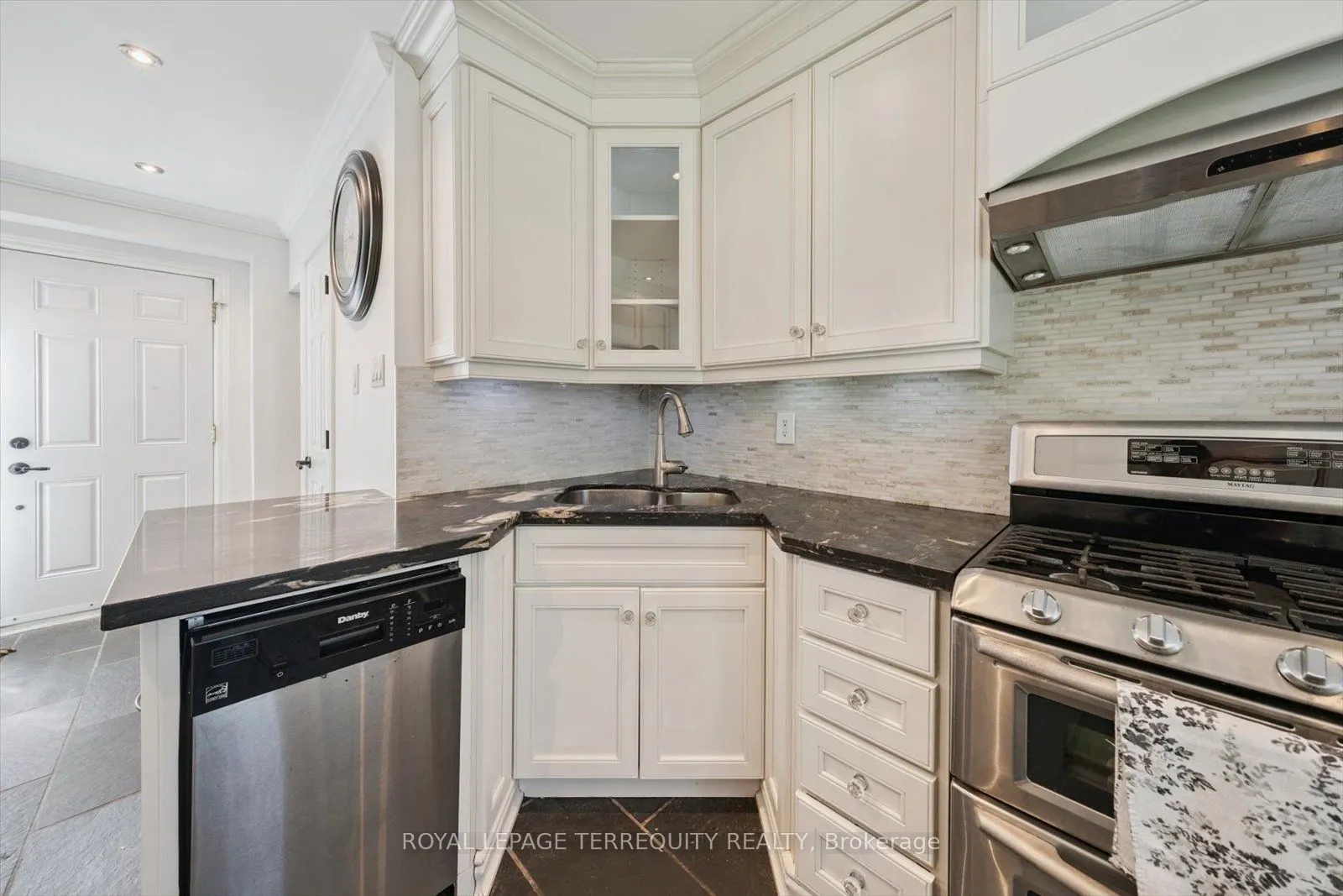 1825 Hyde Mill Crescent #26