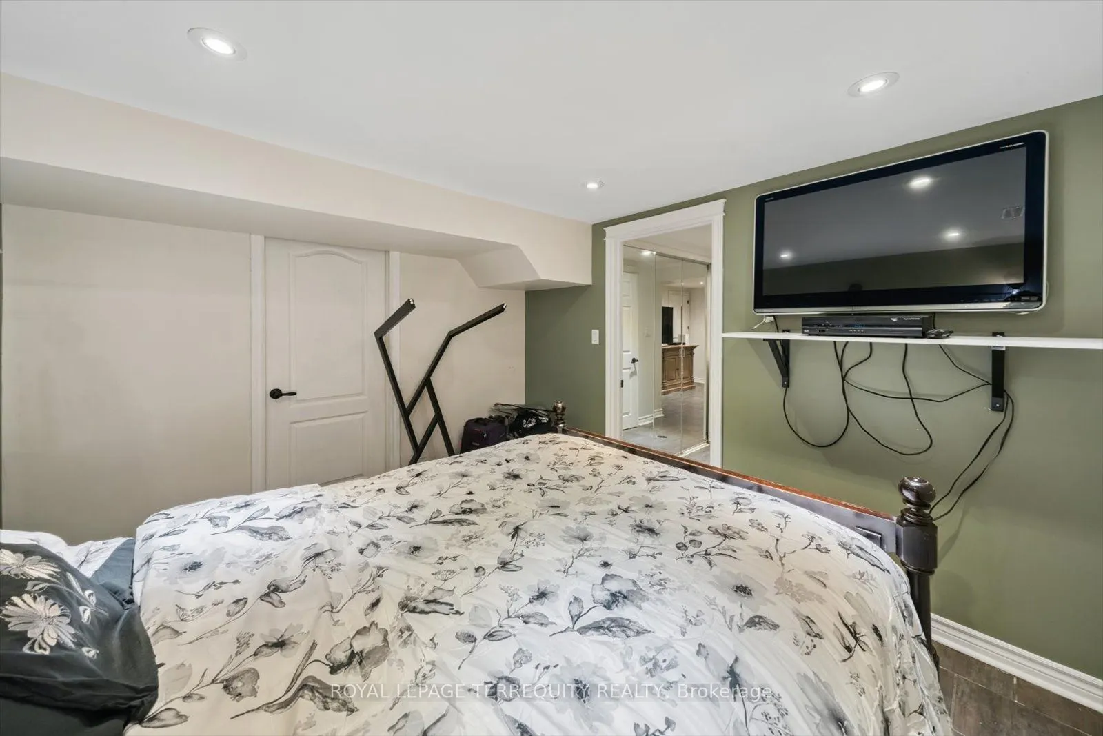 1825 Hyde Mill Crescent #26