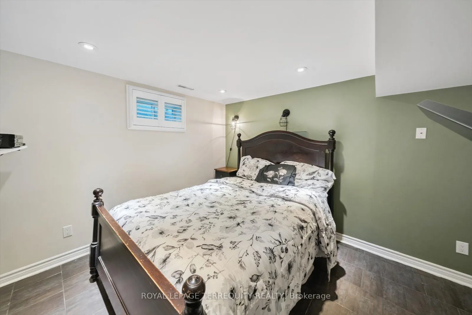 1825 Hyde Mill Crescent #26