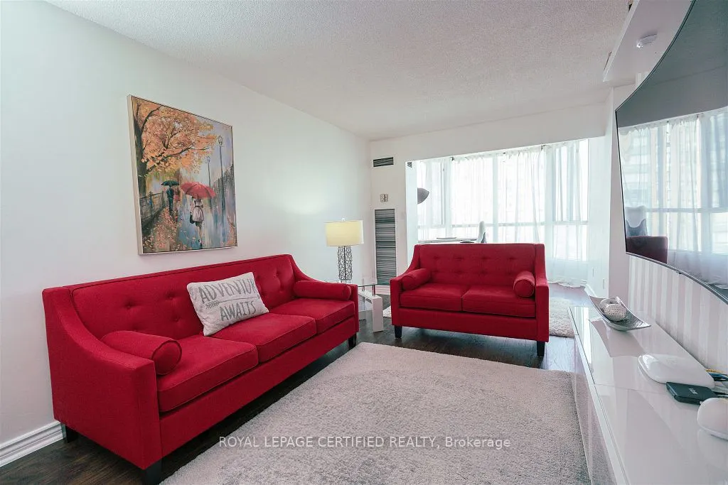 145 Hillcrest Avenue #1907