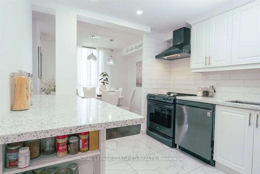 145 Hillcrest Avenue #1907