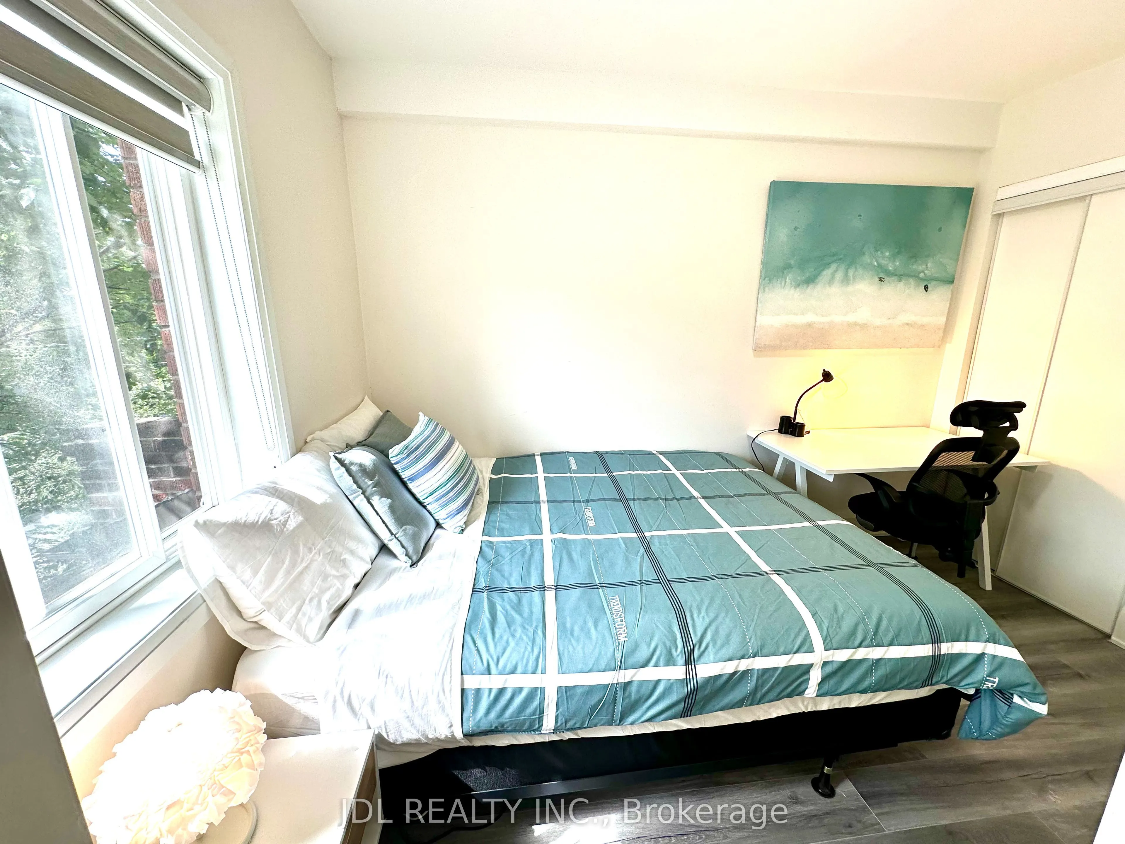 5 Sorauren Avenue #5