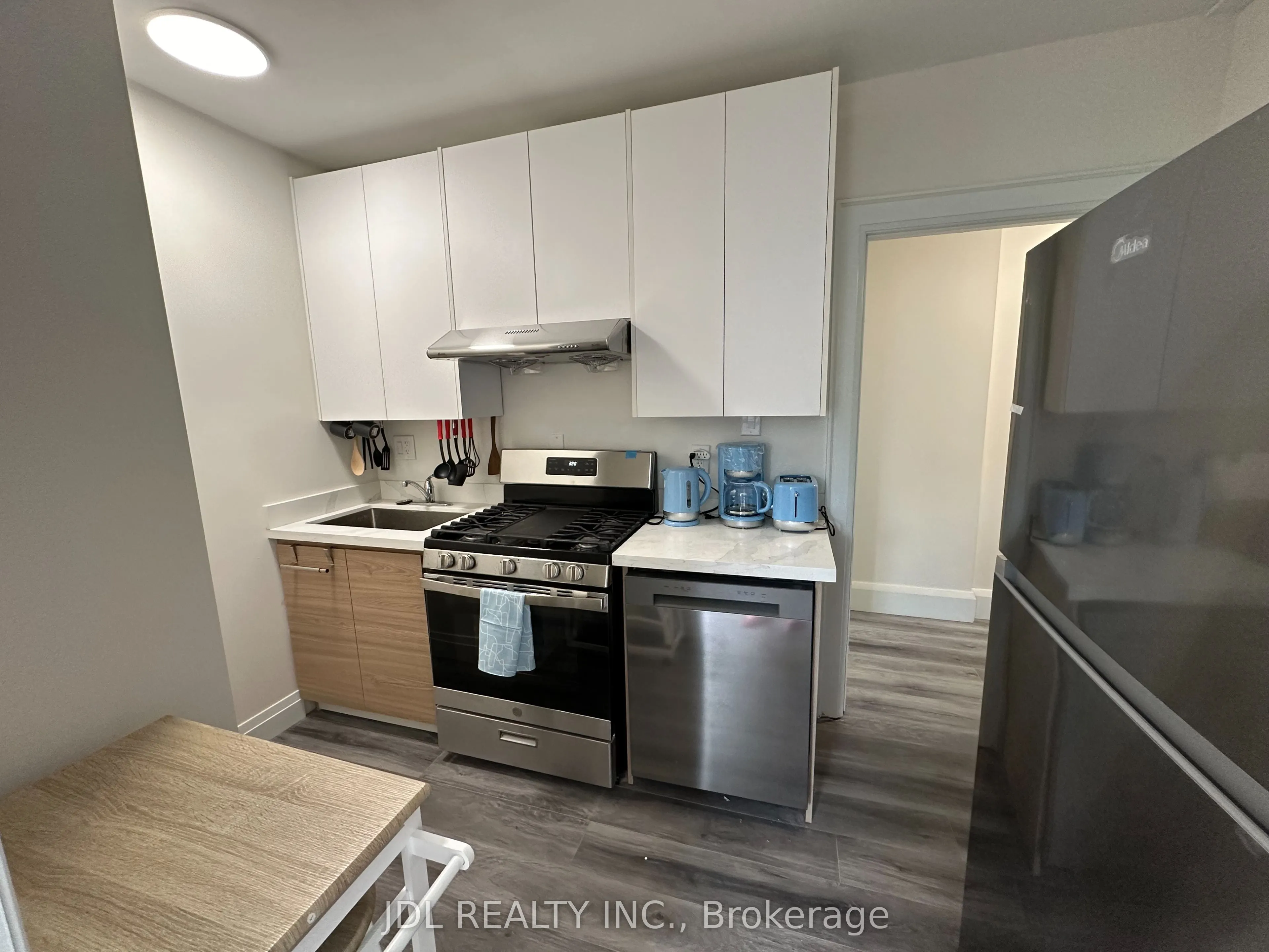 5 Sorauren Avenue #5