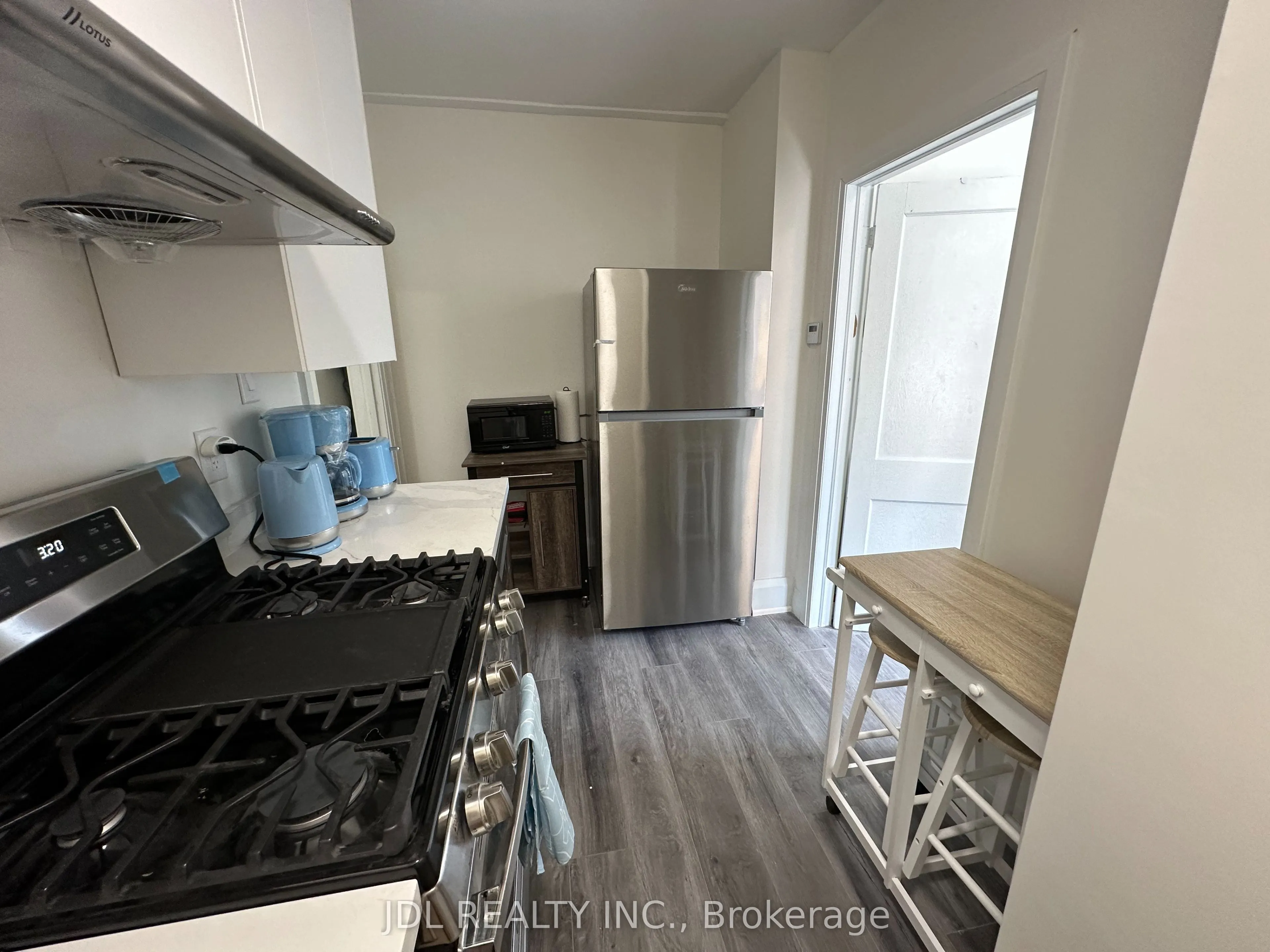 5 Sorauren Avenue #5