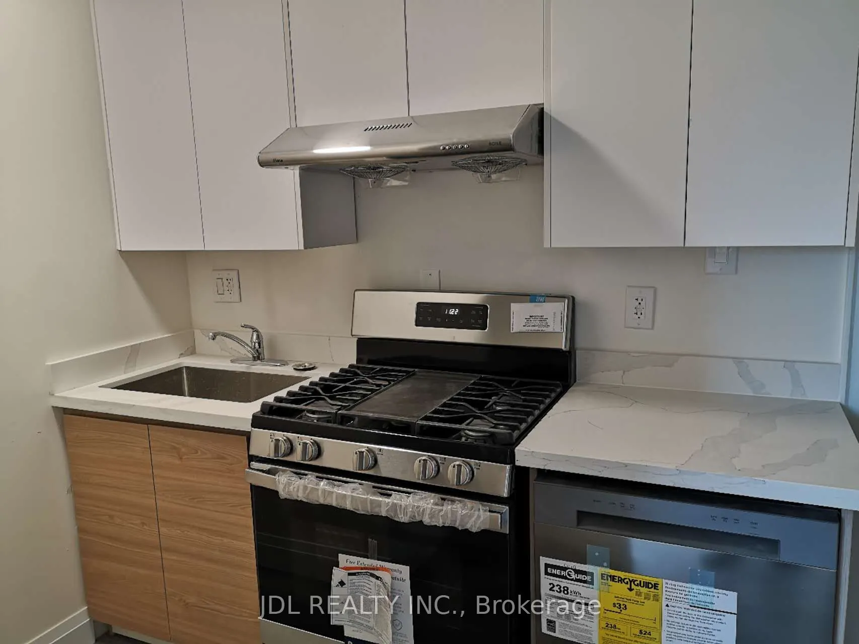 5 Sorauren Avenue #5