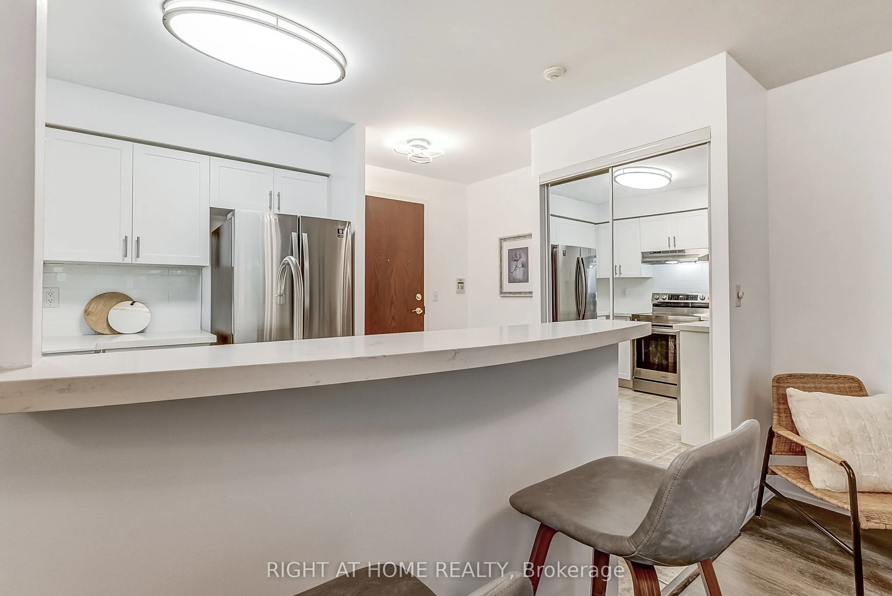 2565 Erin Centre Boulevard #508