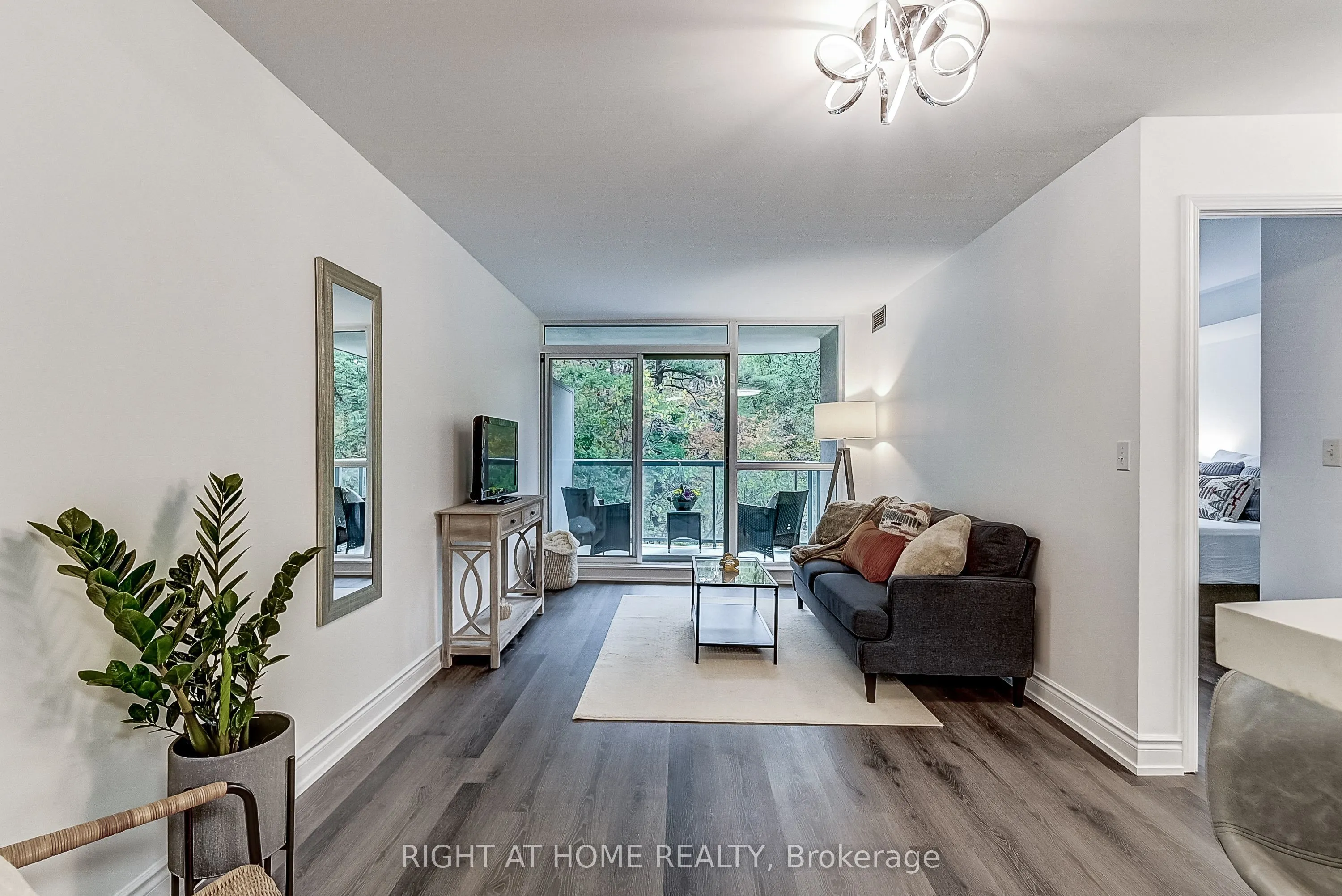 2565 Erin Centre Boulevard #508