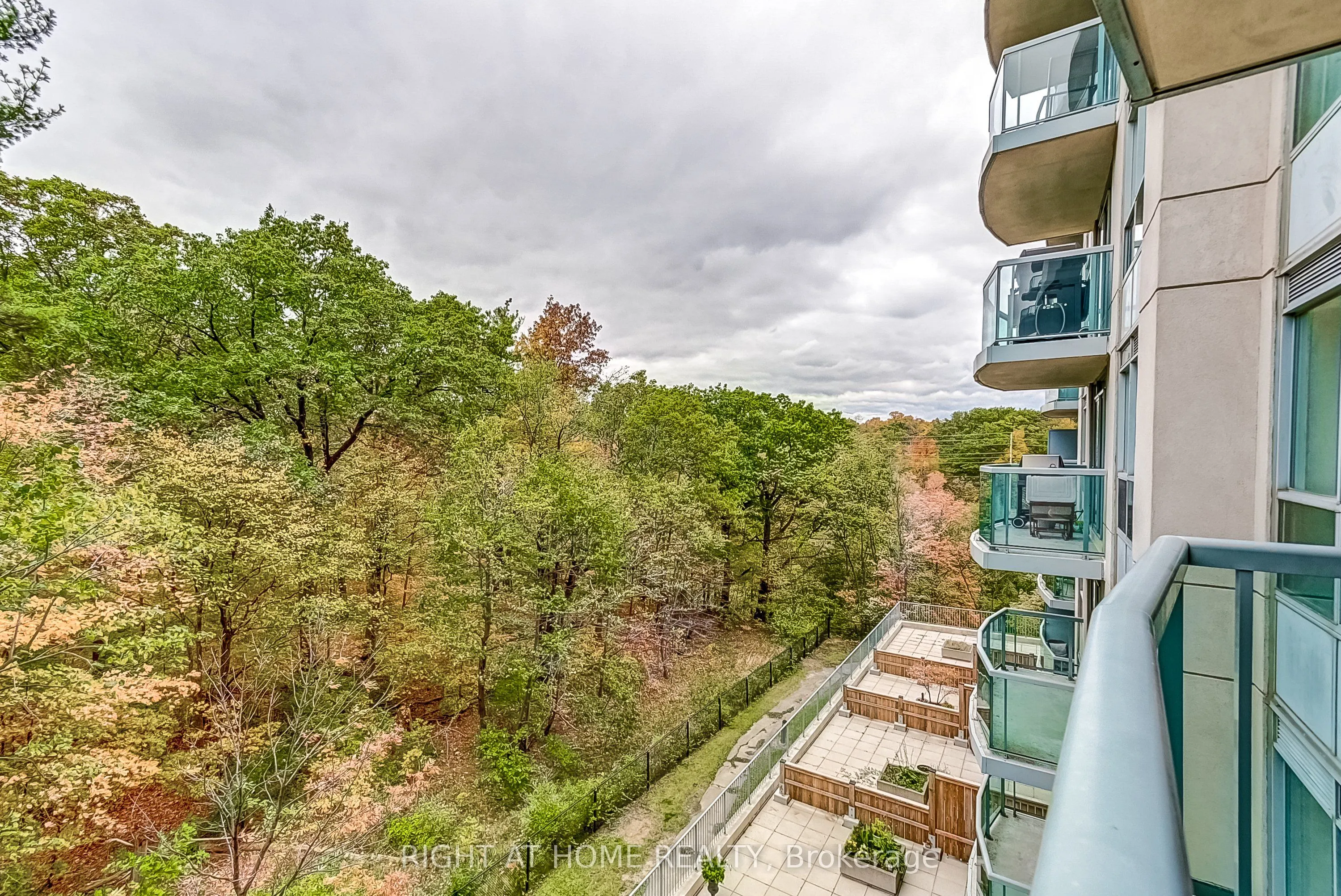 2565 Erin Centre Boulevard #508