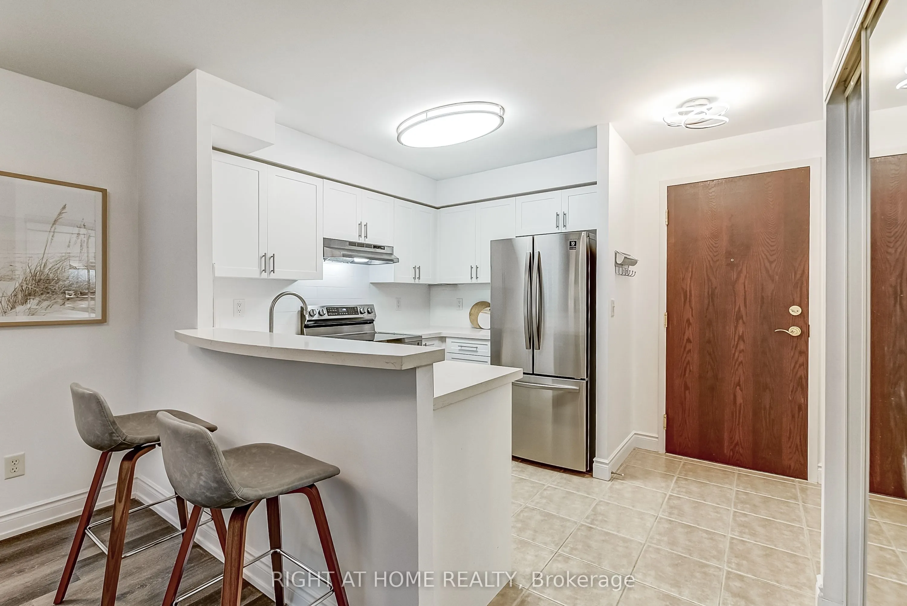 2565 Erin Centre Boulevard #508