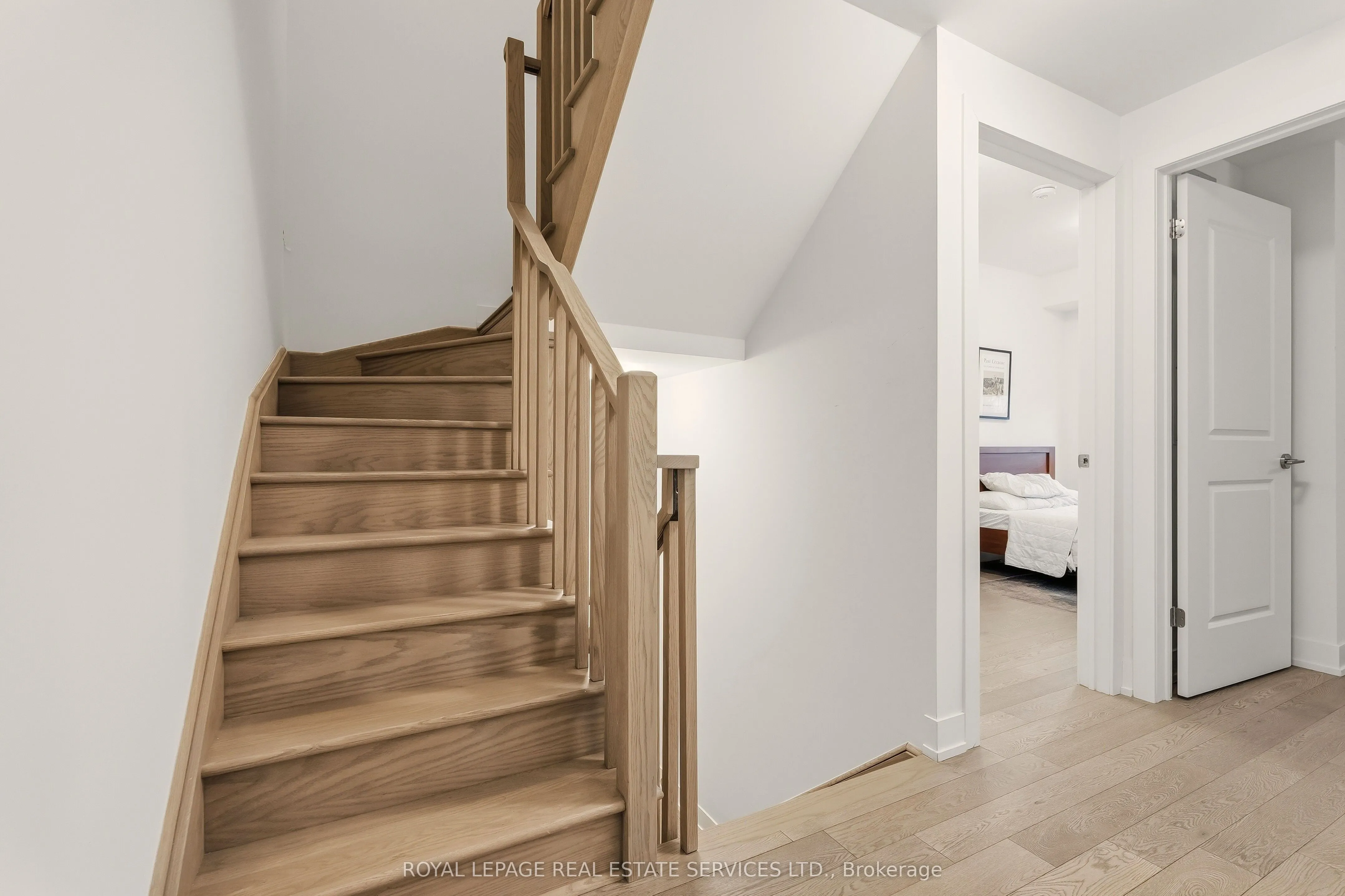 1062 Douglas McCurdy Common #227