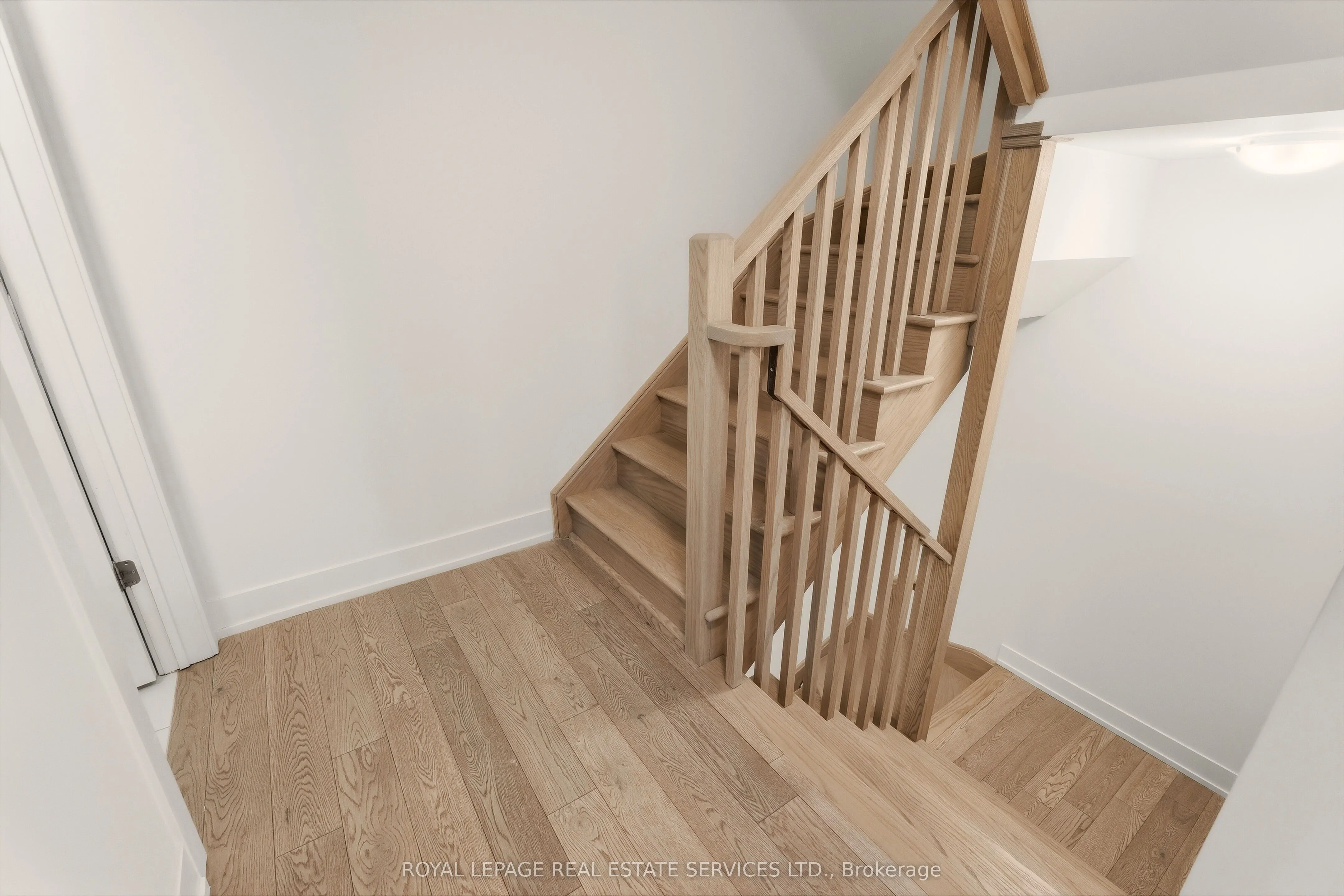 1062 Douglas McCurdy Common #227