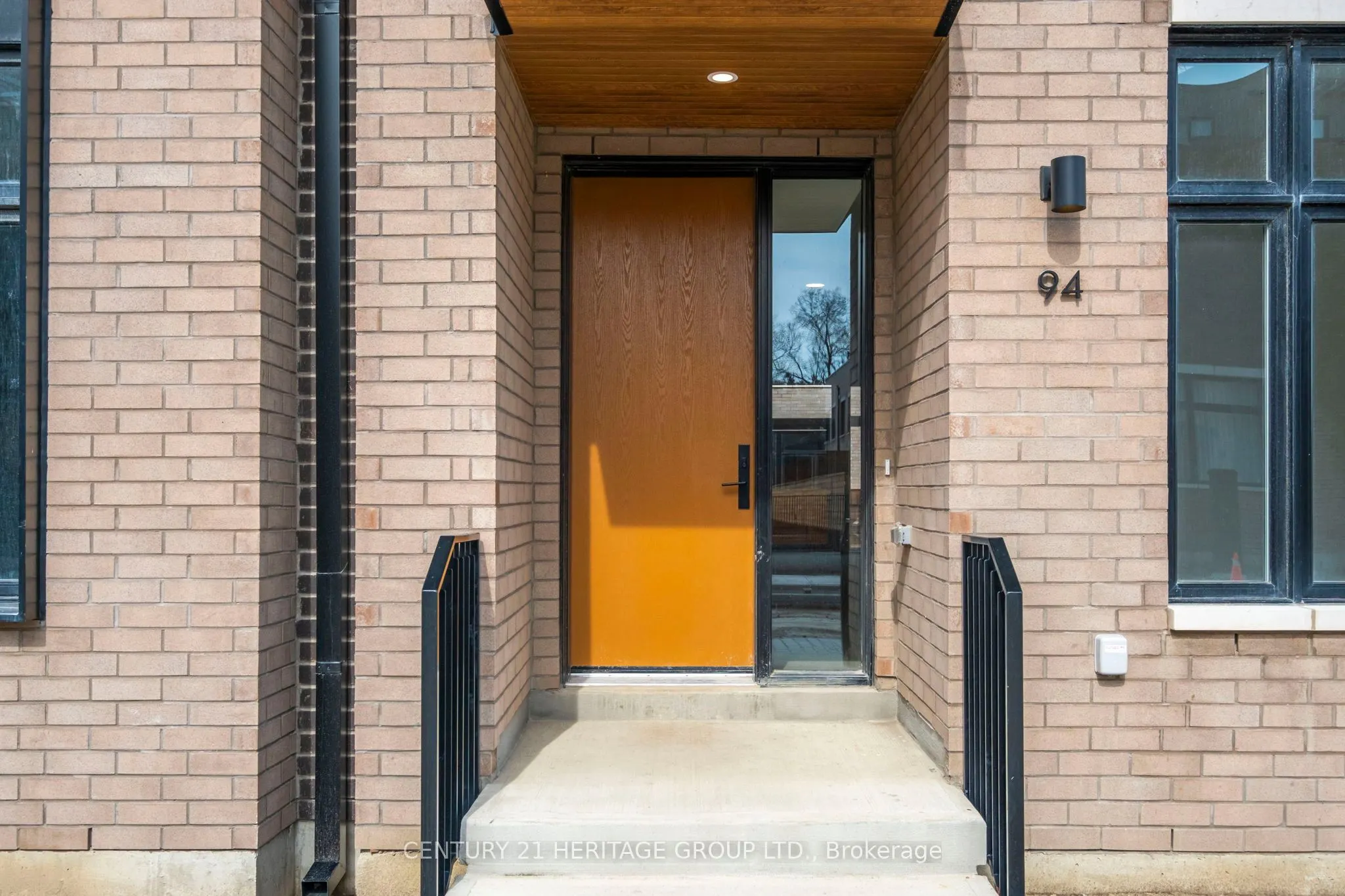 55 Lou Parsons Way #94