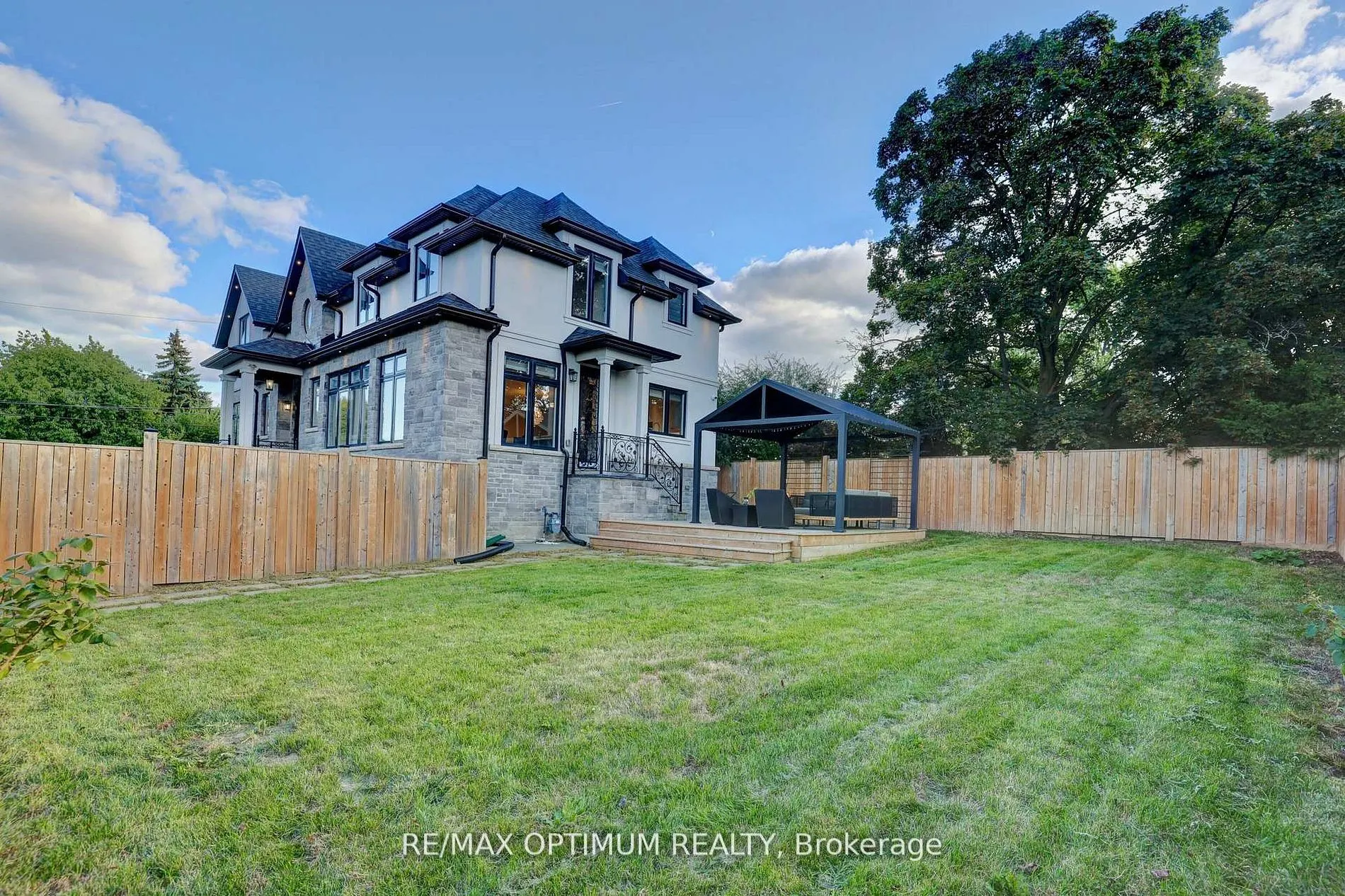 26 Pioneer Drive