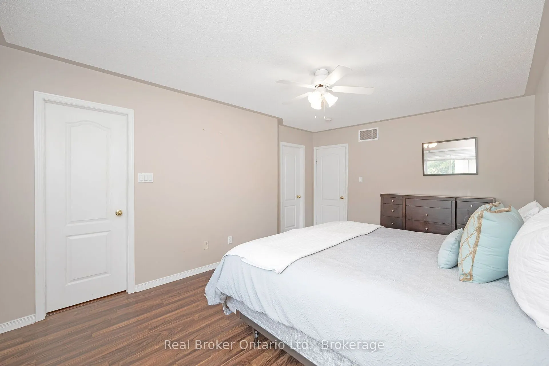 2189 Shorncliffe Boulevard