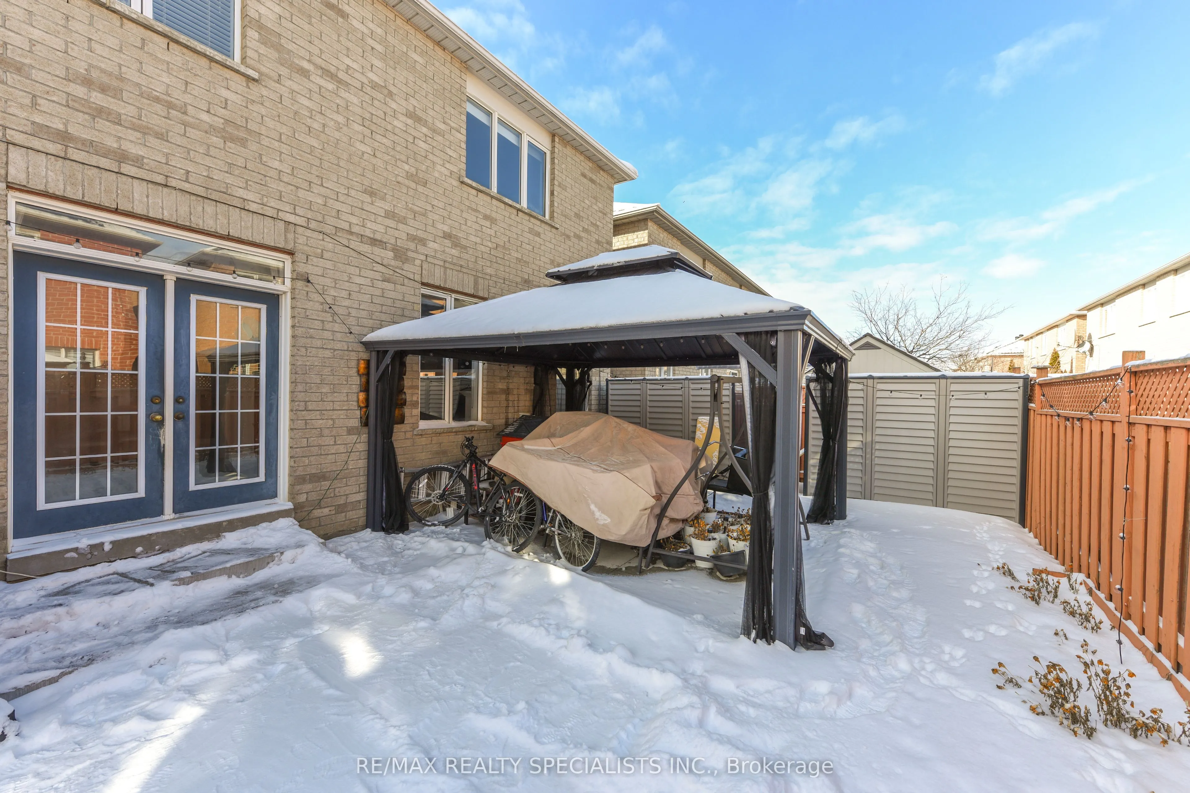41 Madronna Gardens