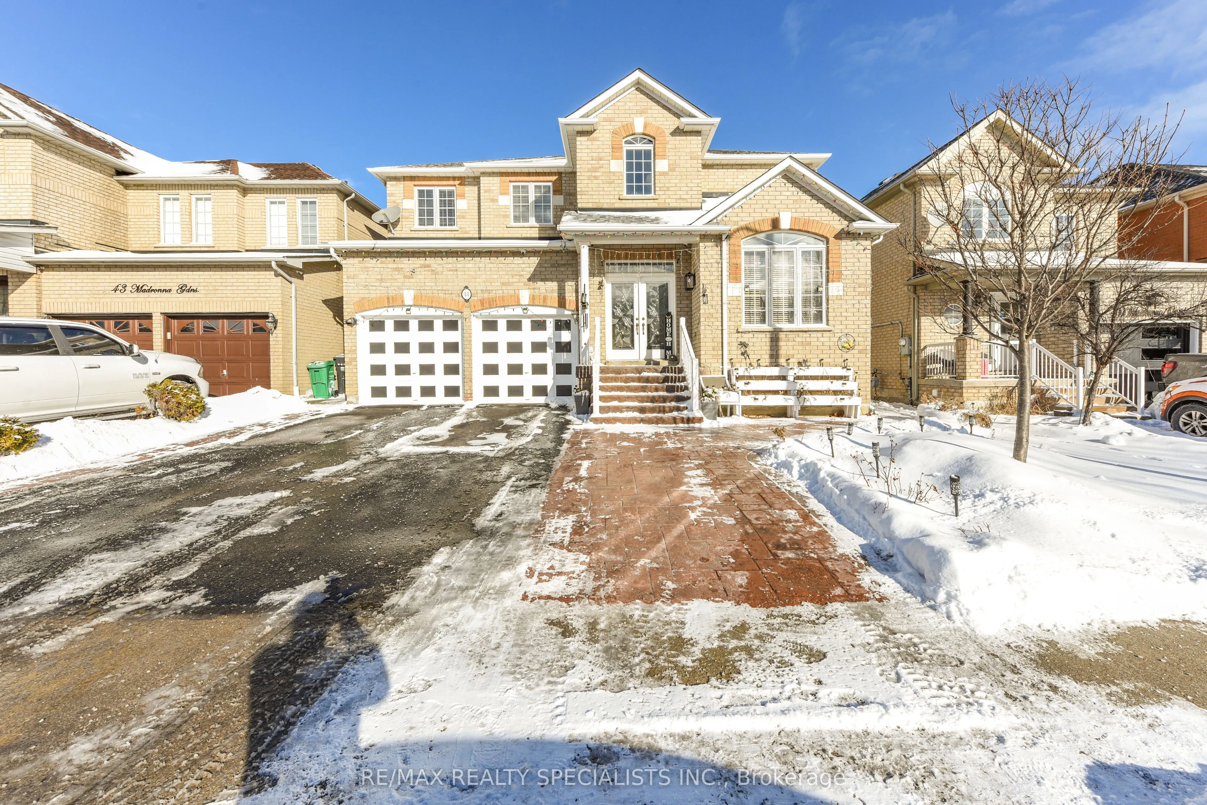 41 Madronna Gardens