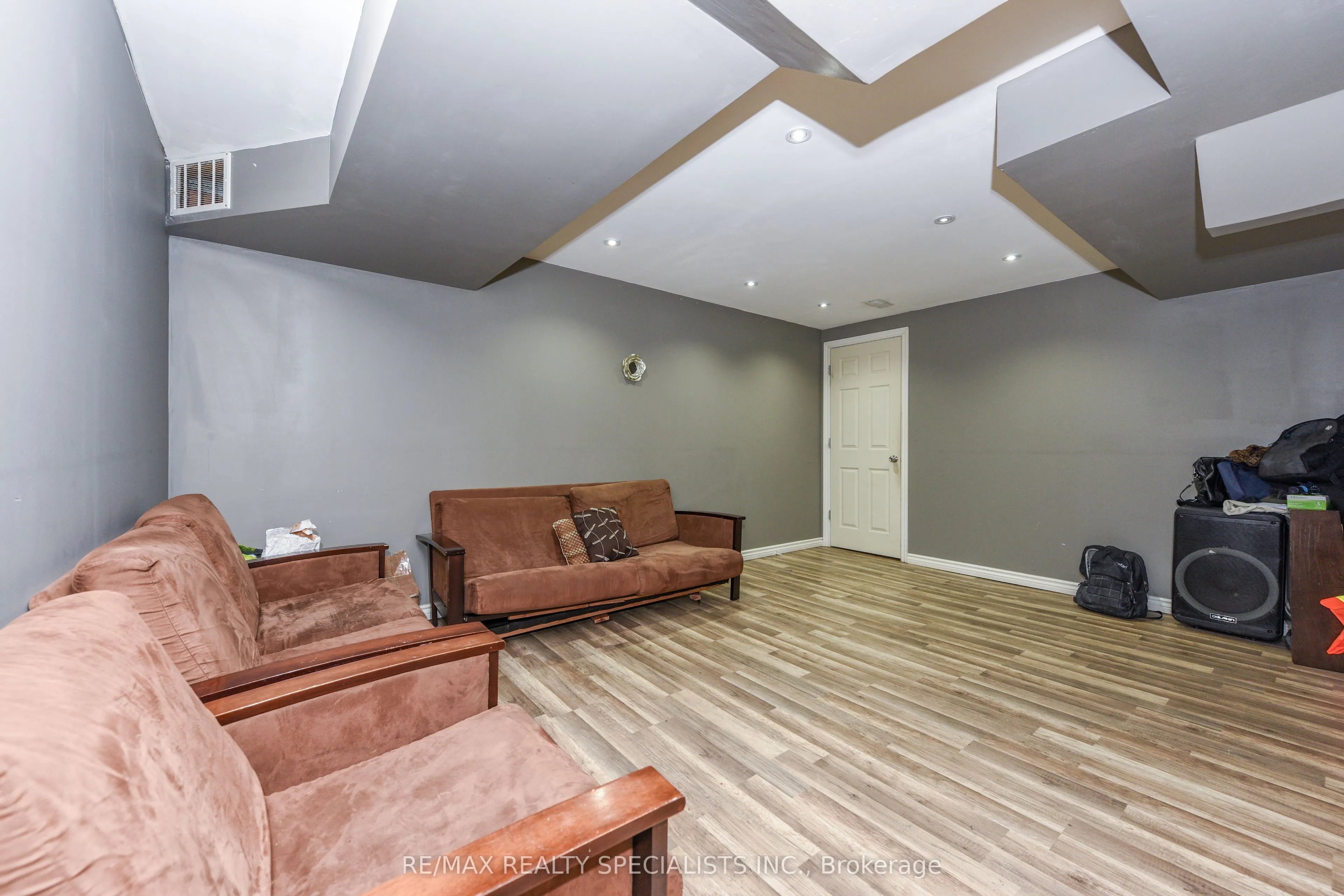 41 Madronna Gardens