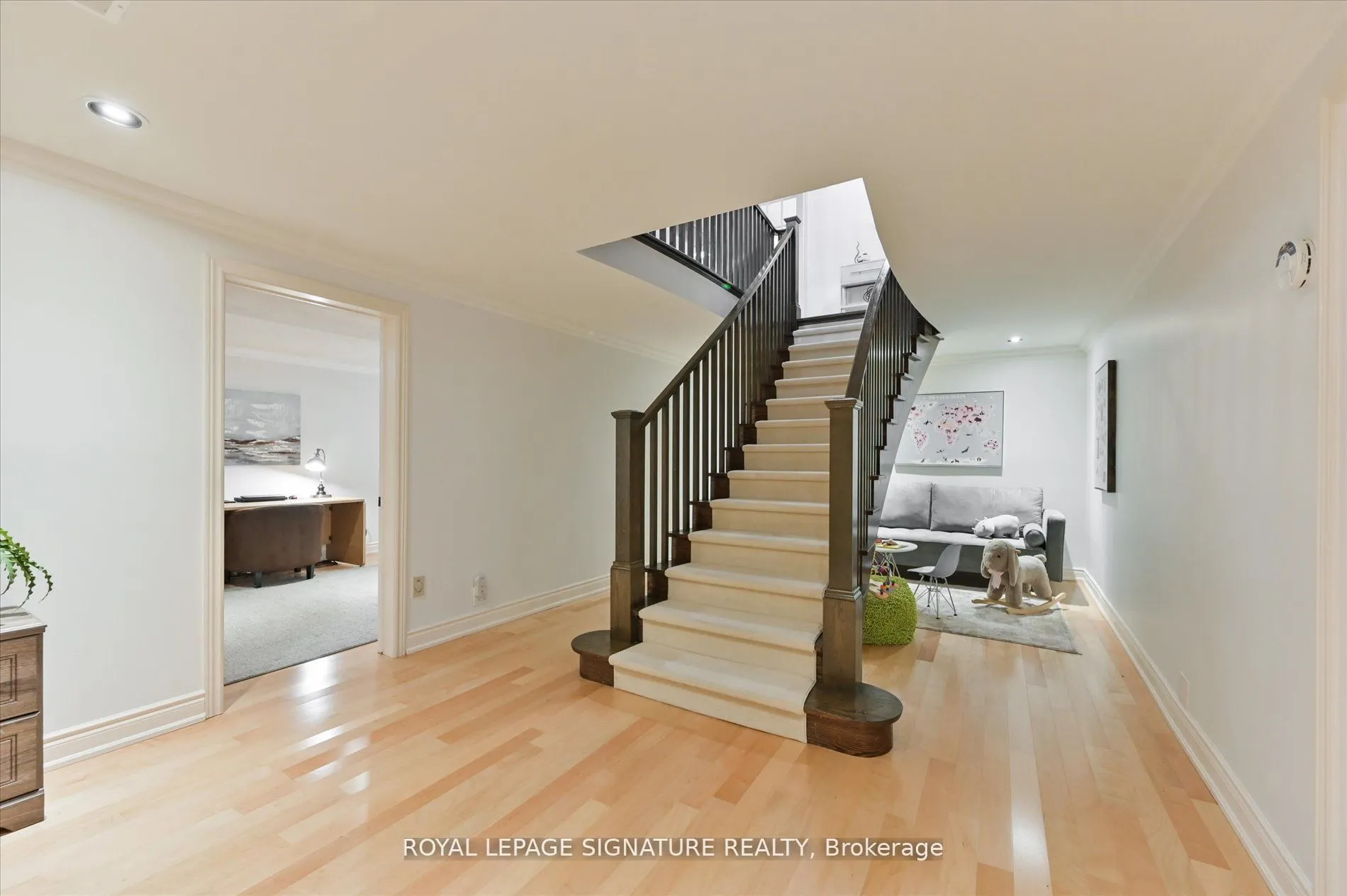 3417 Sanderling Crescent