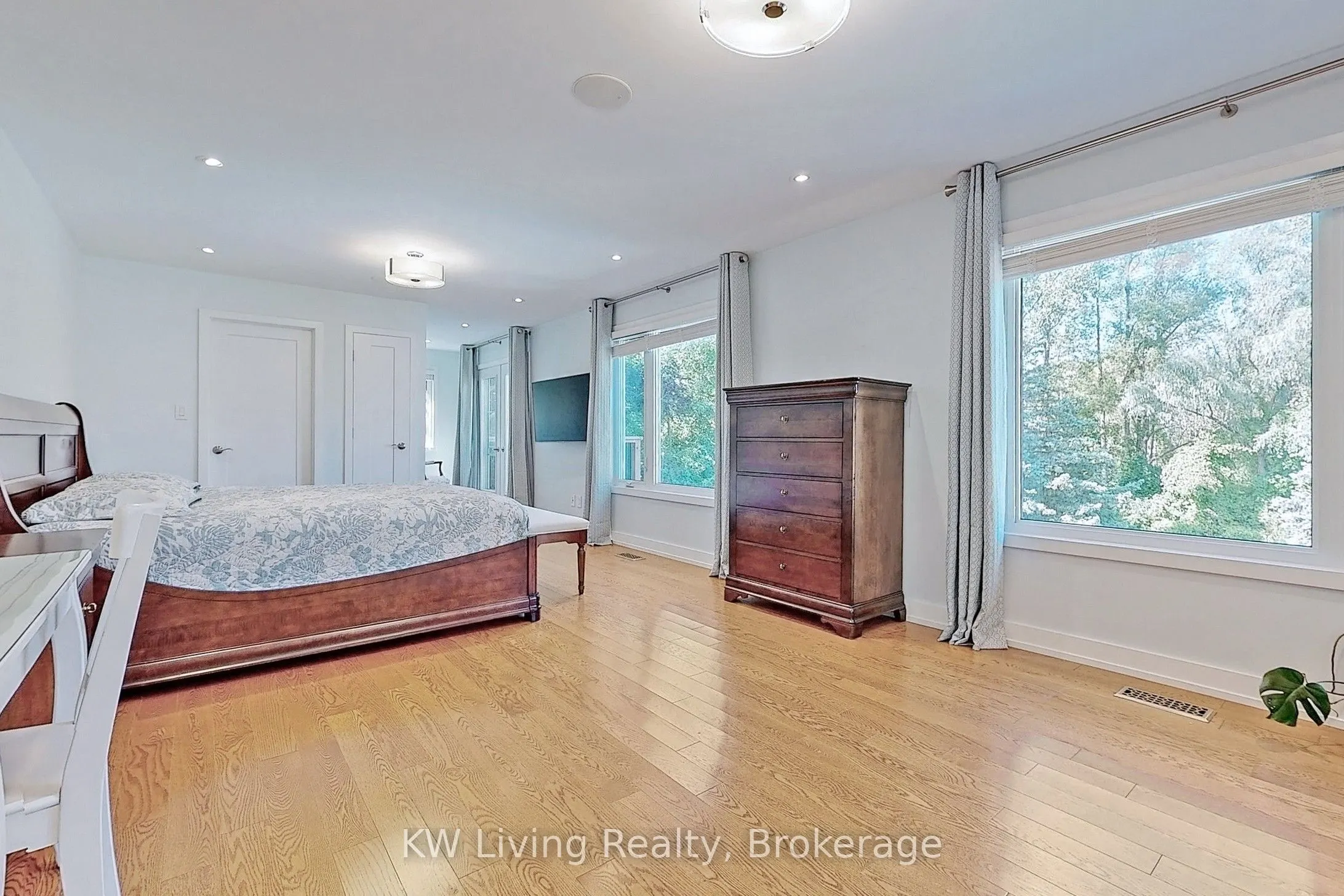 1280 Watersedge Road