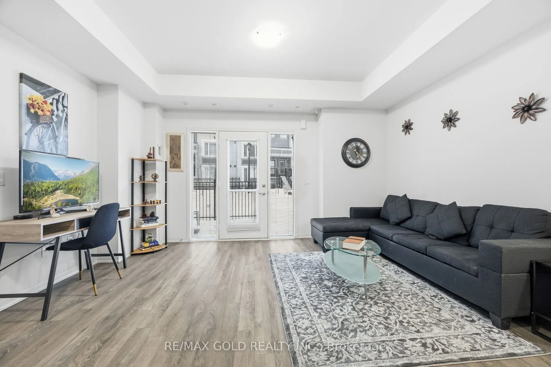 1 Beckenrose Court #144