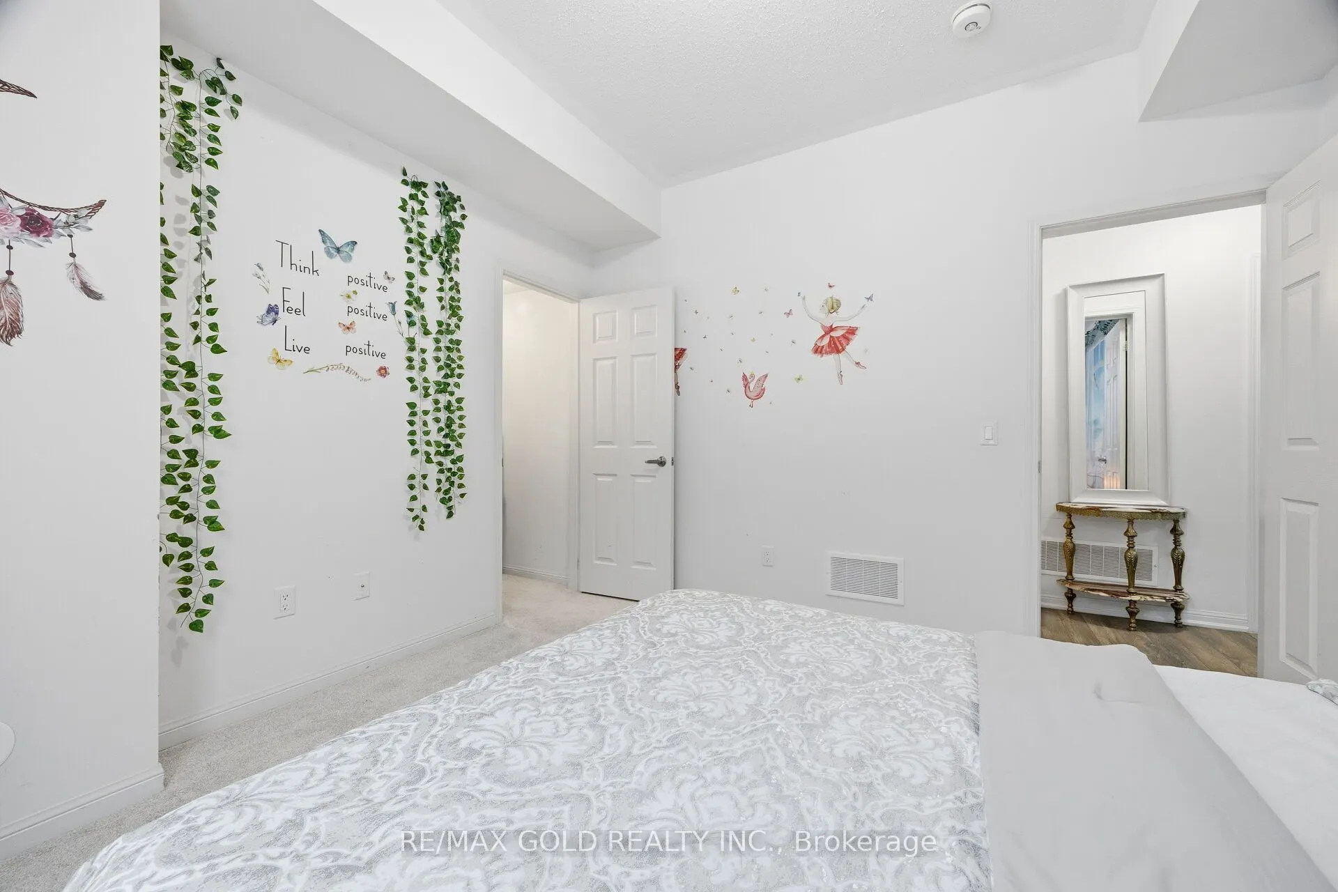 1 Beckenrose Court #144