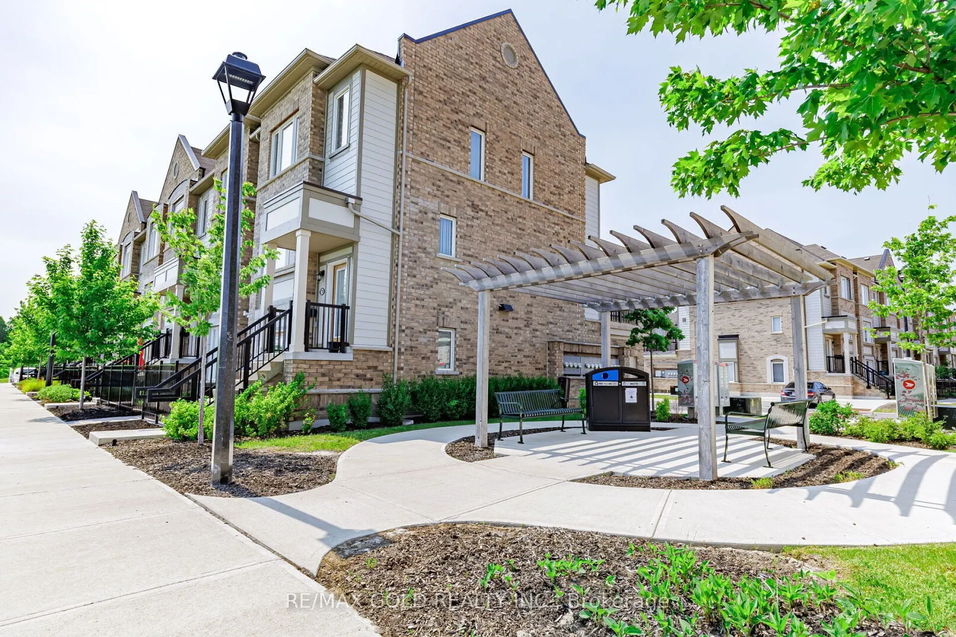 1 Beckenrose Court #144