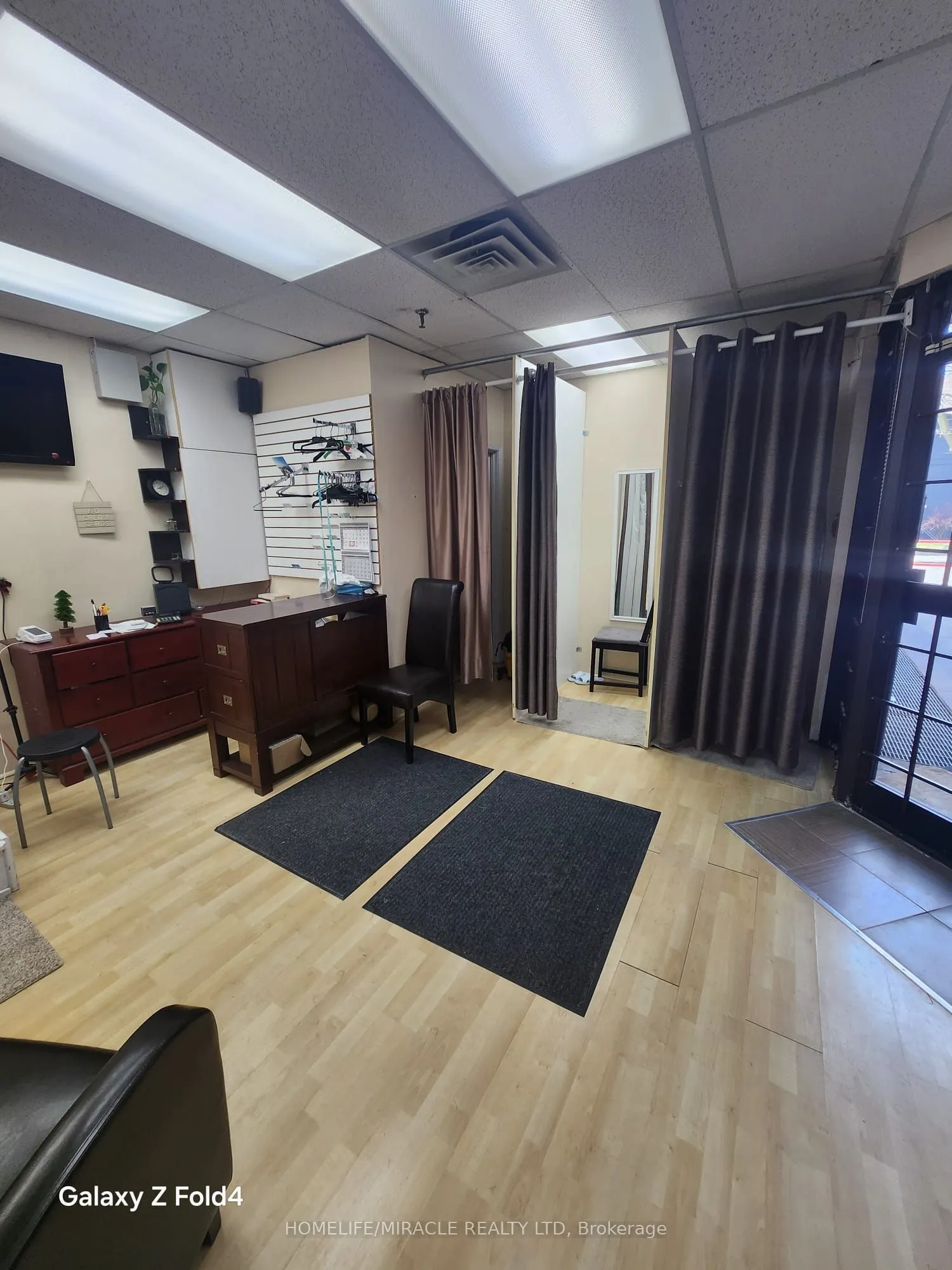 2323 Bloor Street W
