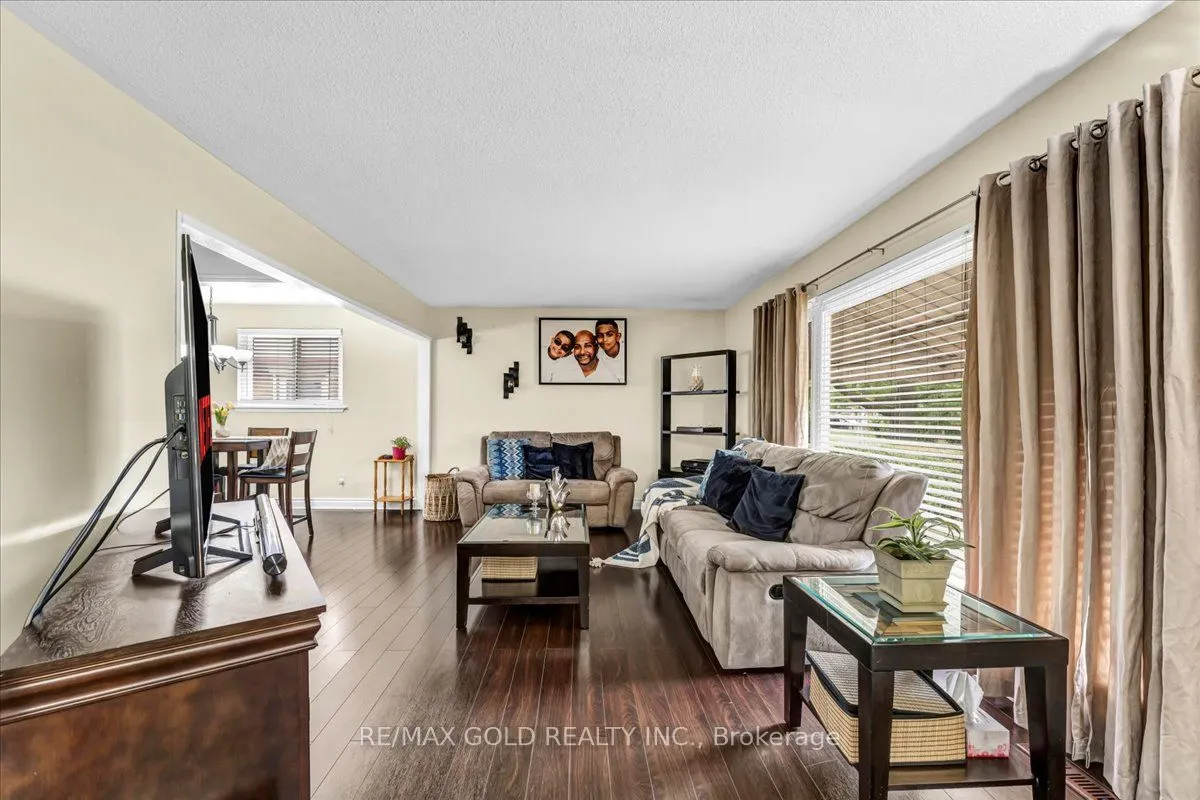 53 Dorchester Drive