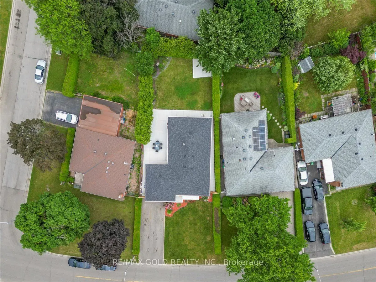 53 Dorchester Drive