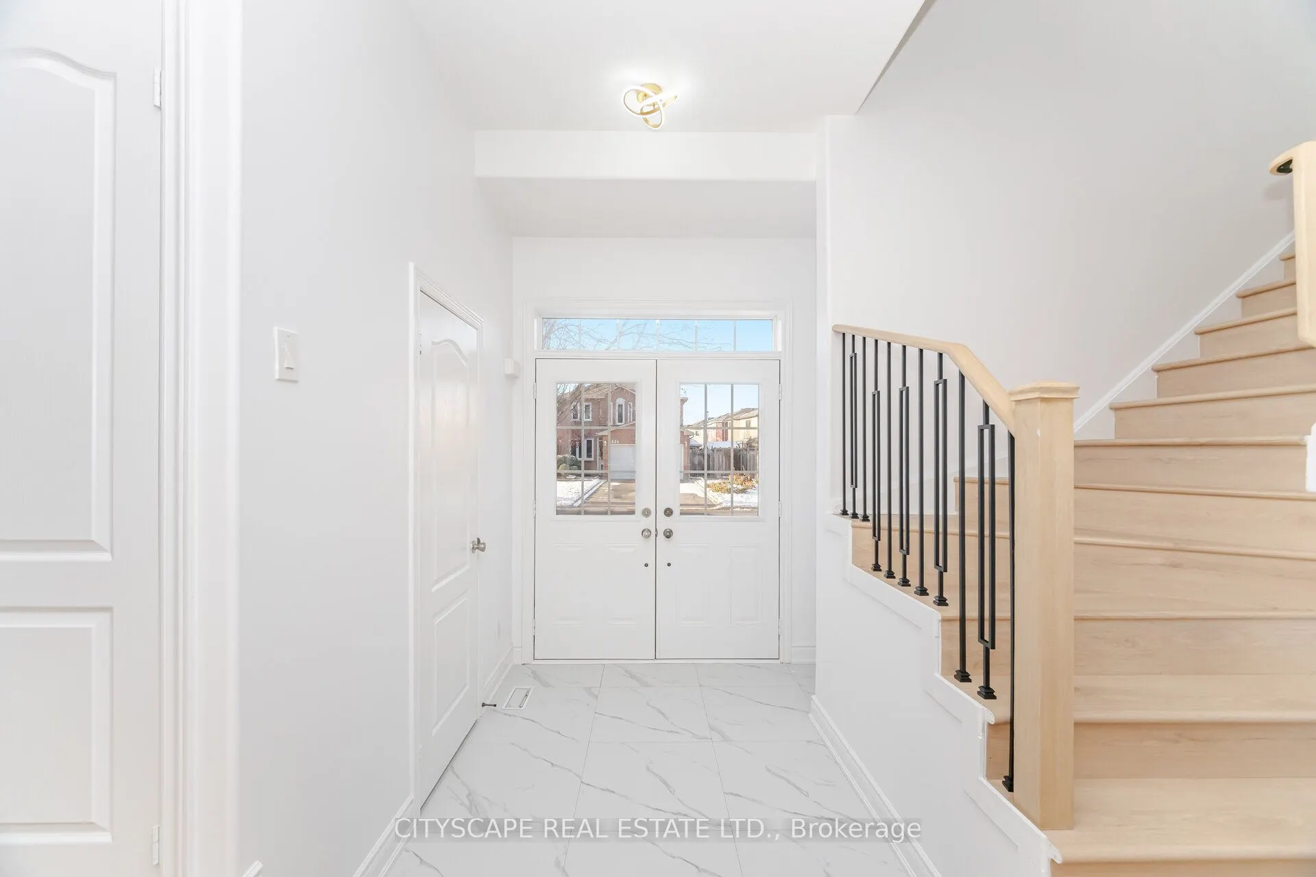 5843 Prairie Circle