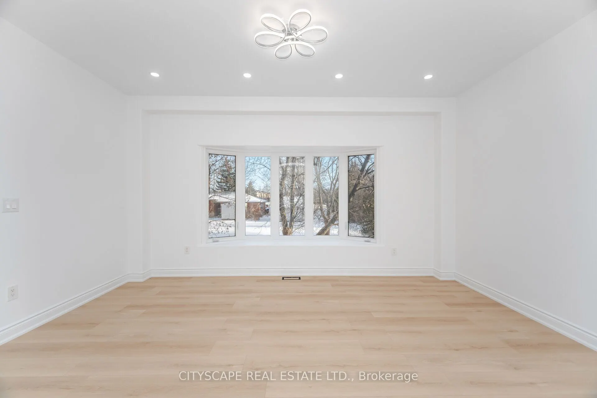 5843 Prairie Circle