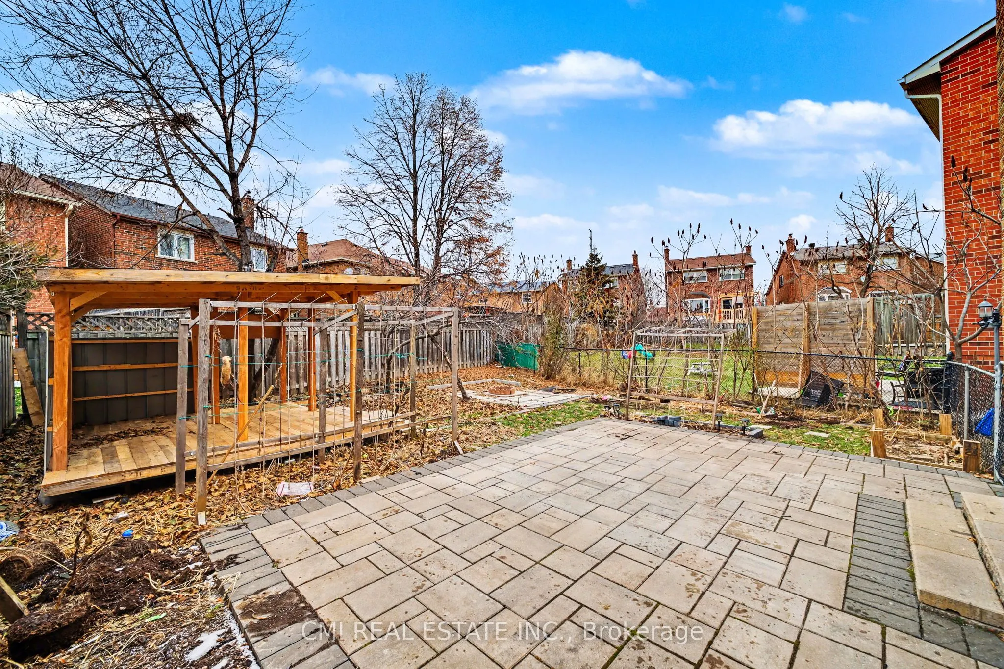 993 Lucerne Crescent