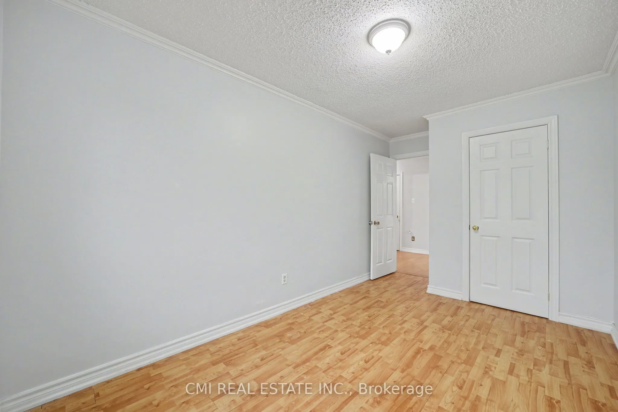 993 Lucerne Crescent