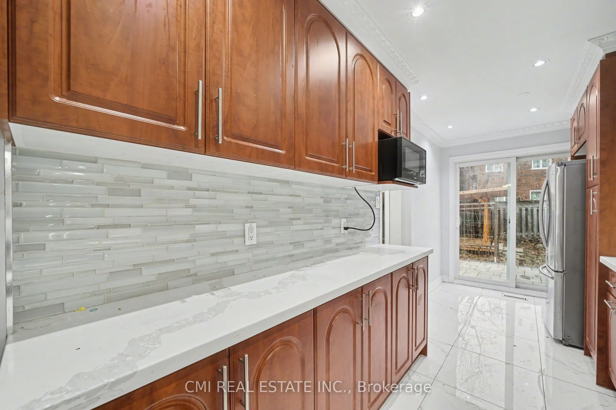 993 Lucerne Crescent
