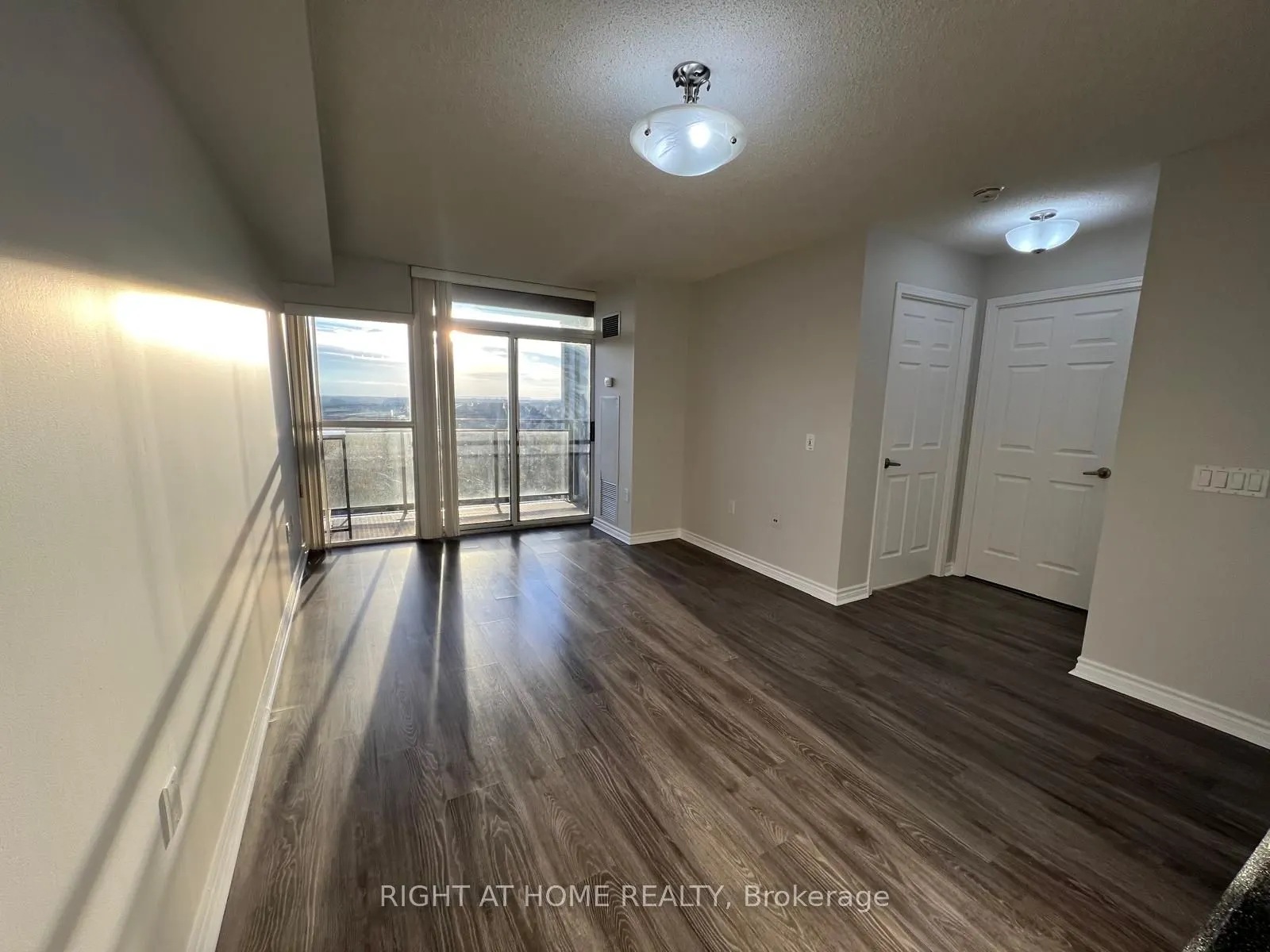 55 Strathaven Drive #1808