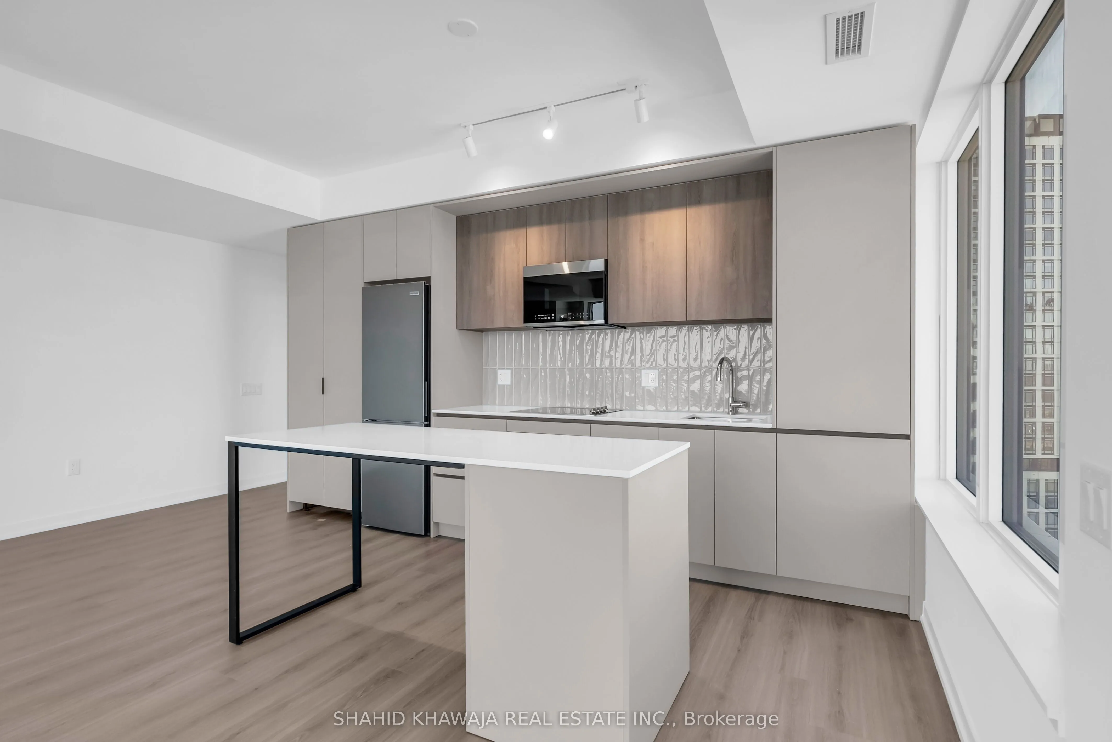 2485 Eglinton Avenue W #1415