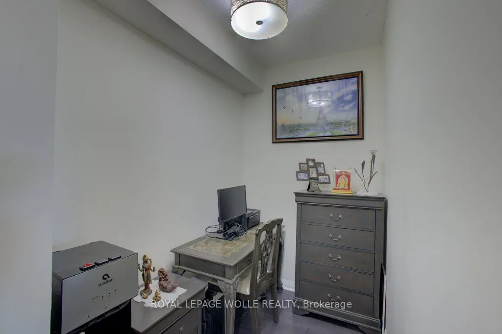 75 Eglinton Avenue W #1601