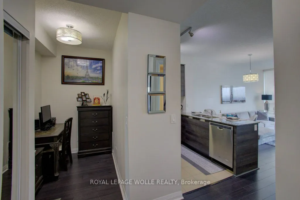 75 Eglinton Avenue W #1601
