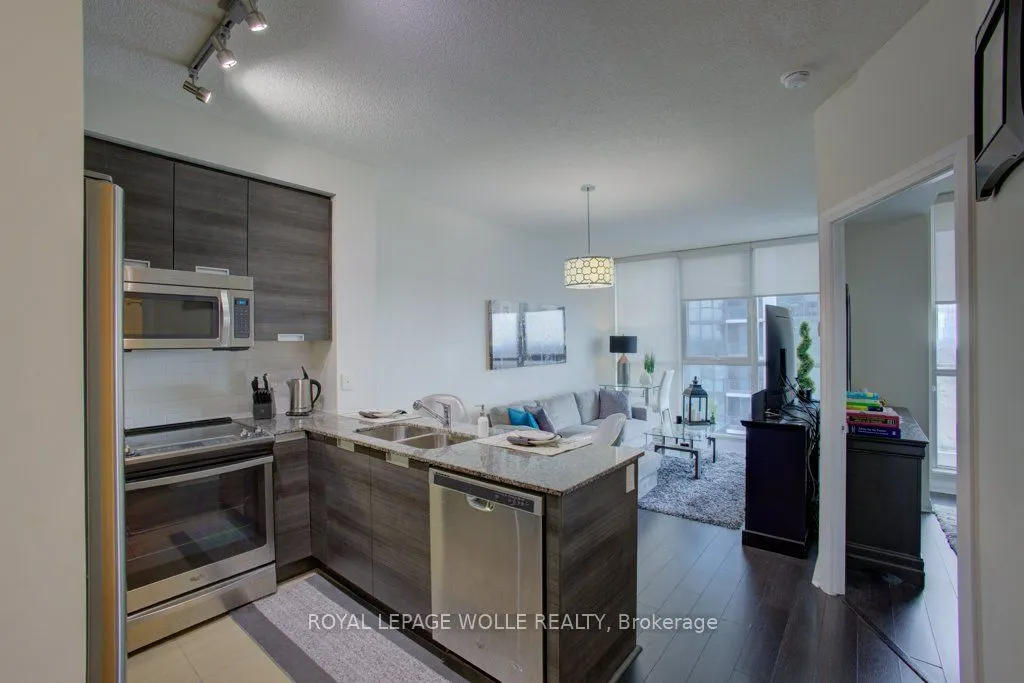 75 Eglinton Avenue W #1601
