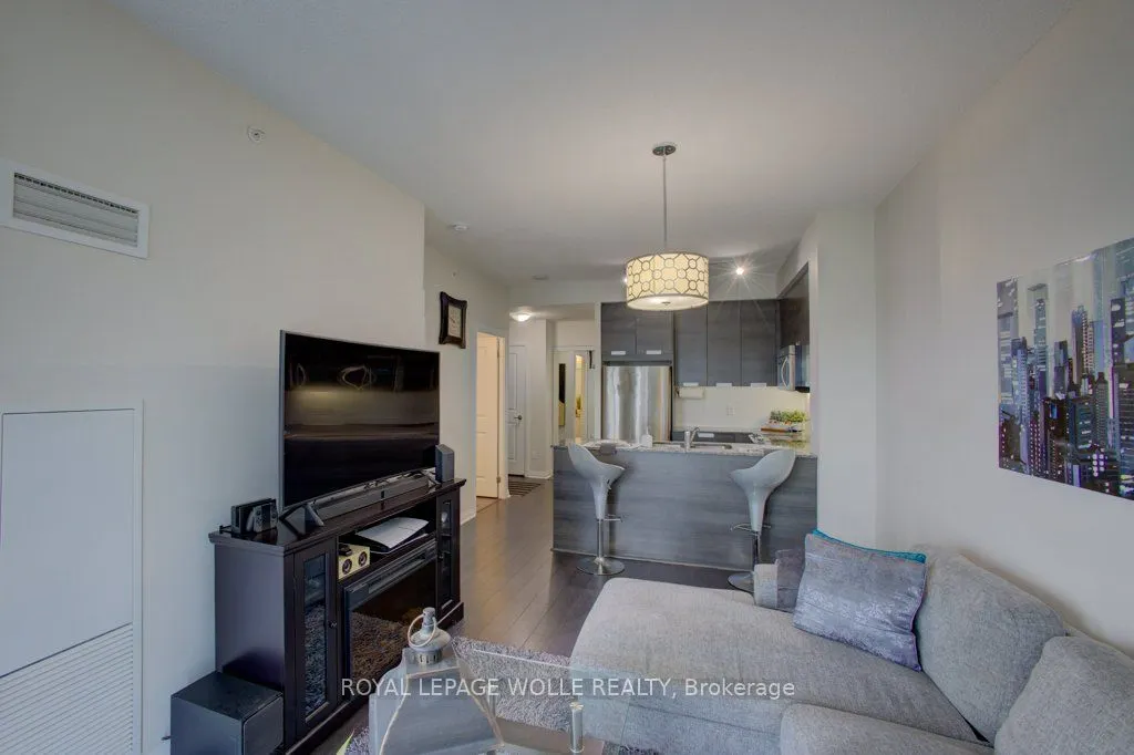 75 Eglinton Avenue W #1601