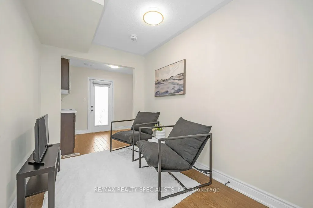 34 Aspen Hills Road #3