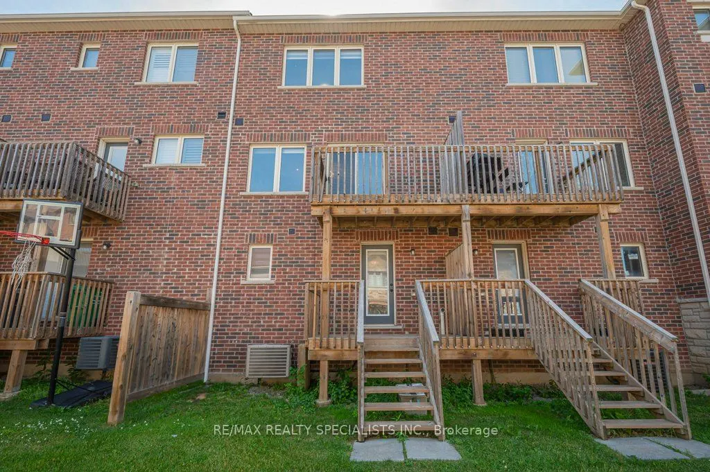 34 Aspen Hills Road #3