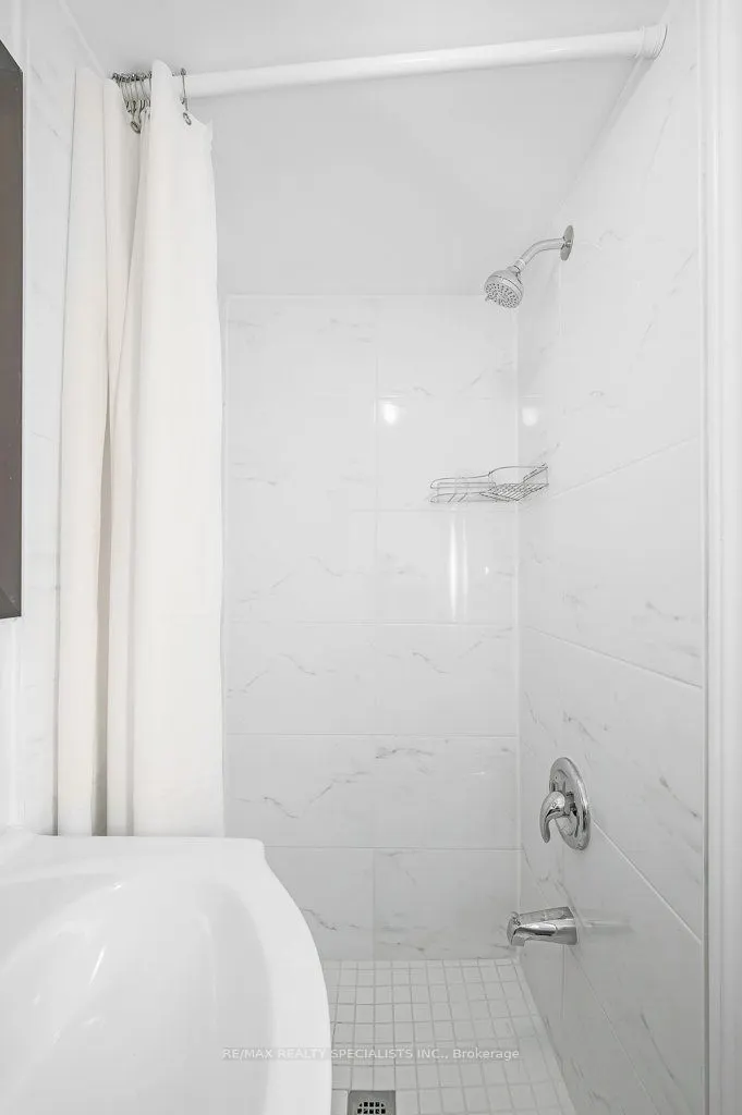 34 Aspen Hills Road #3