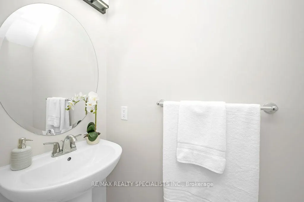 34 Aspen Hills Road #3