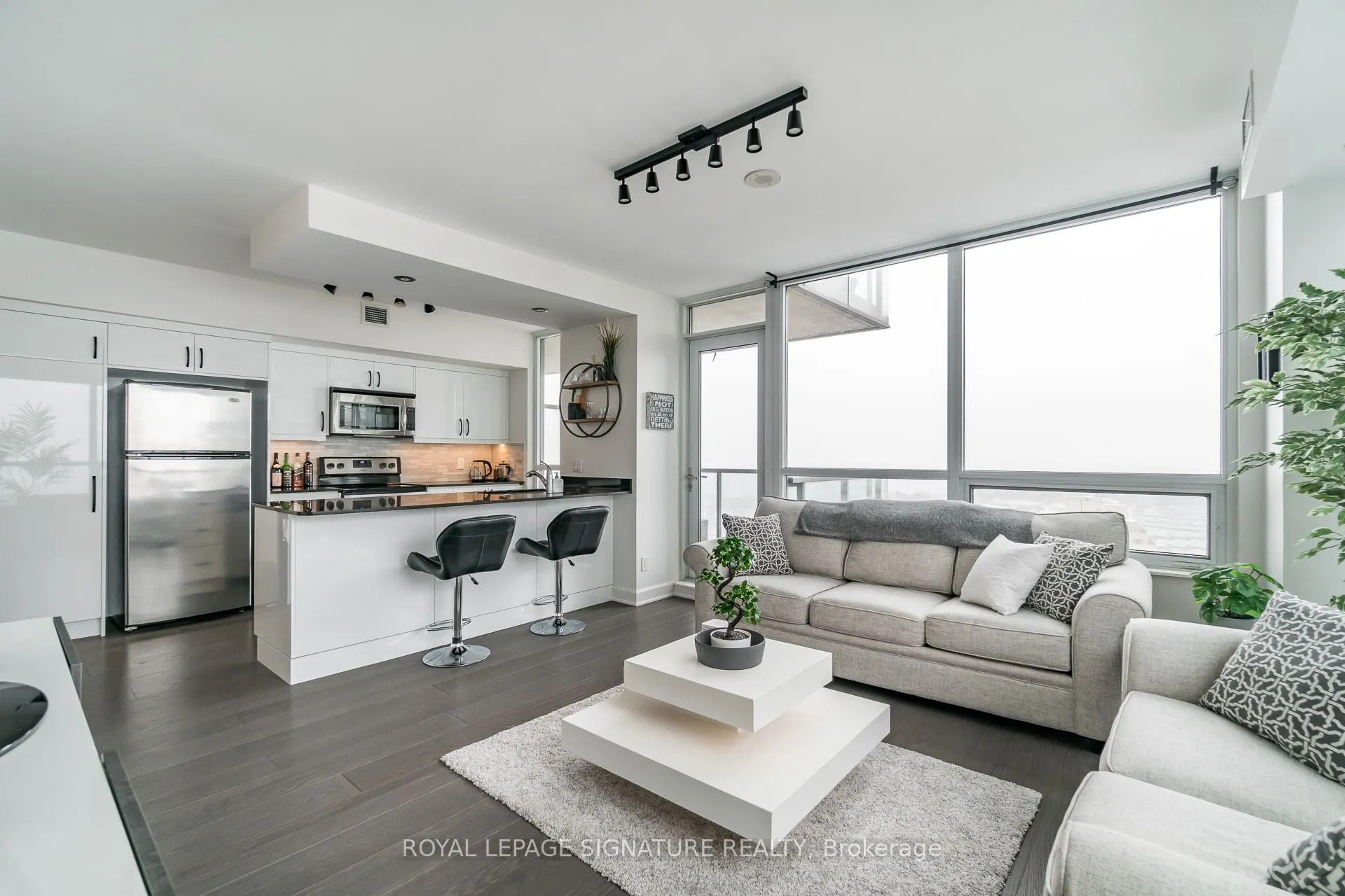 2230 Lakeshore Boulevard W #1802