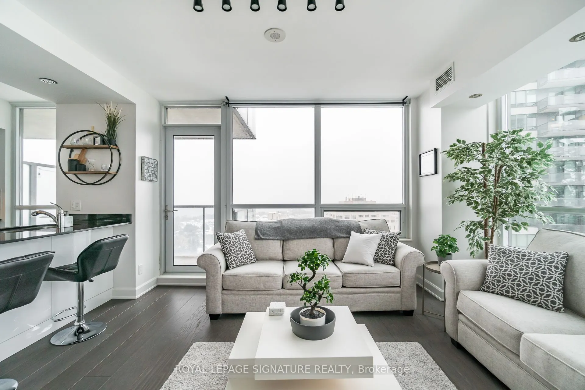 2230 Lakeshore Boulevard W #1802